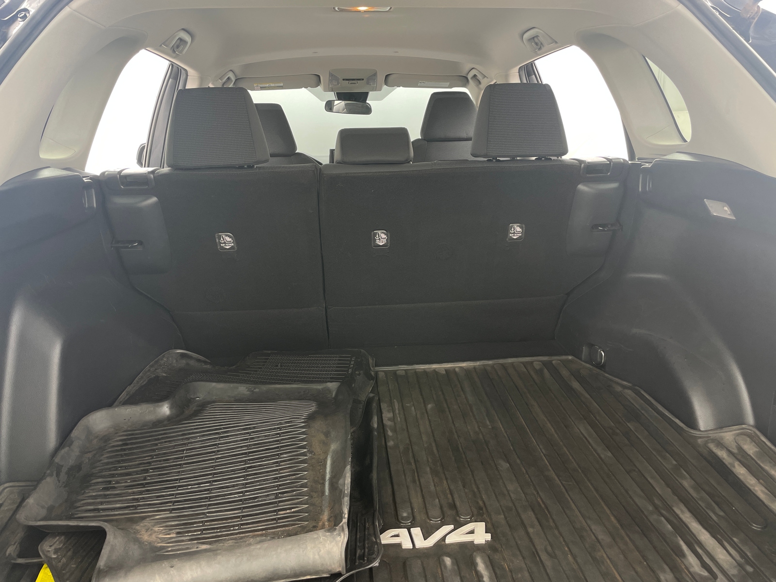 Thumbnail: 2020 Toyota RAV4 - 7