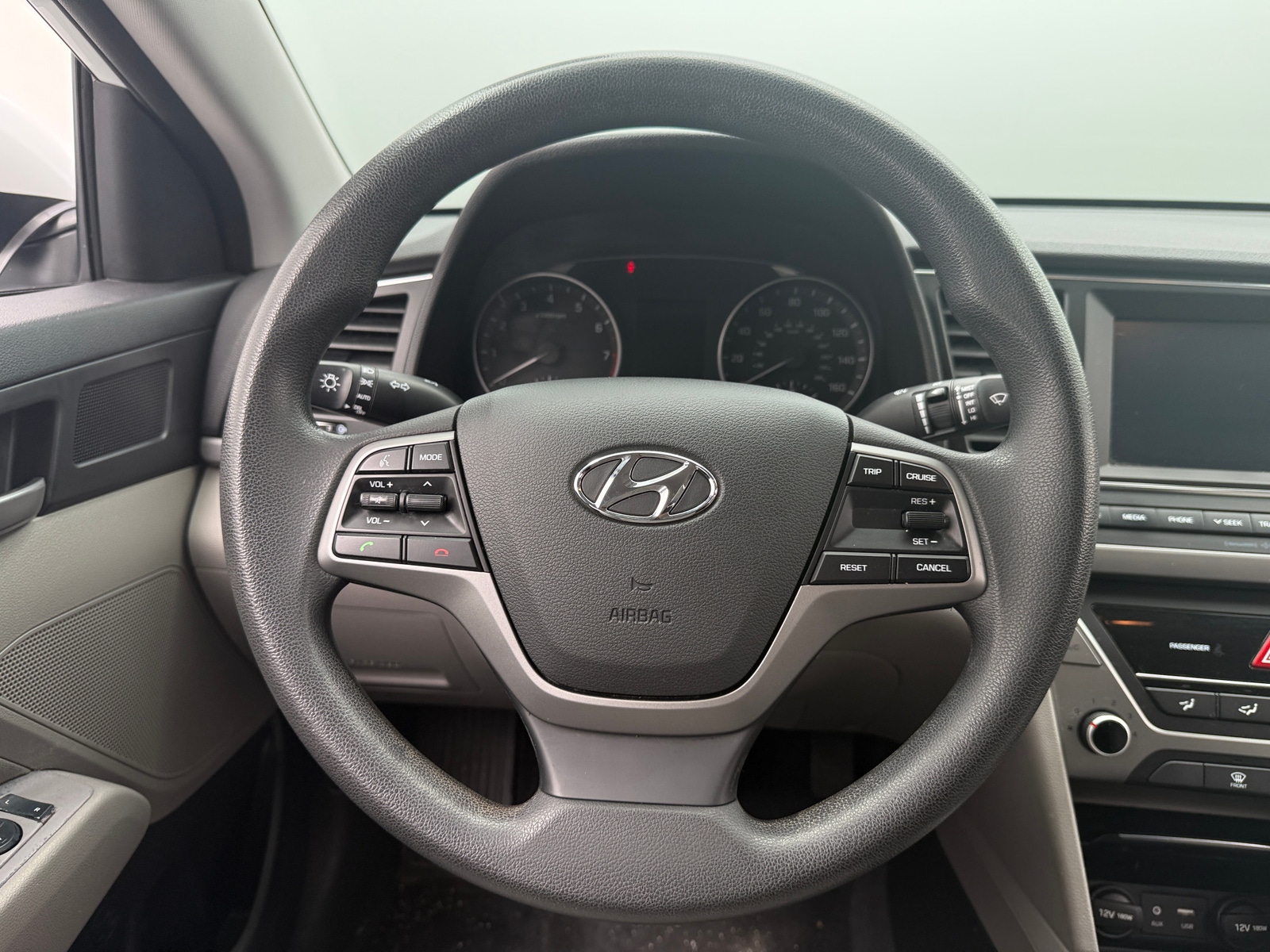 Thumbnail: 2017 Hyundai Elantra - 5