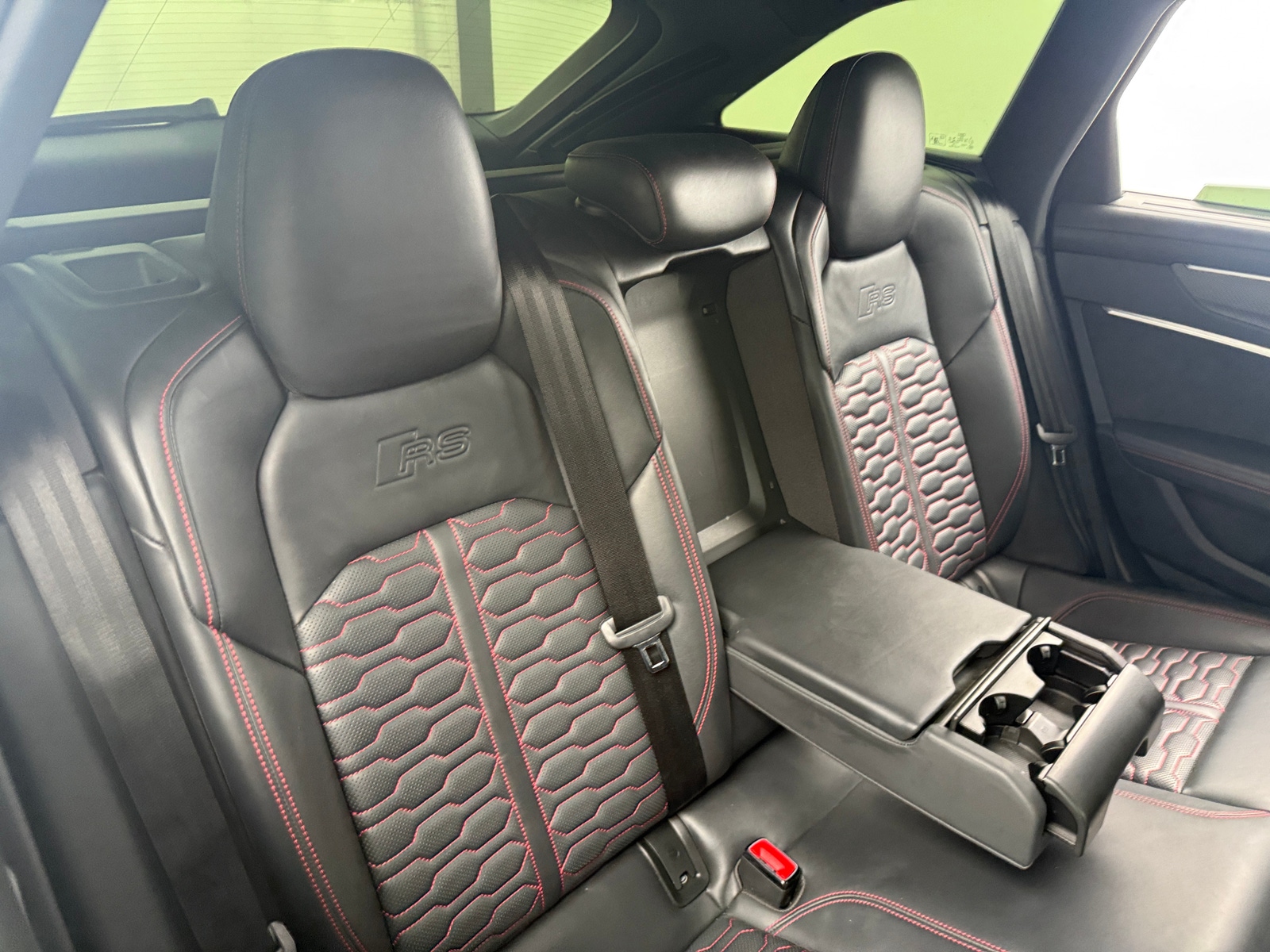 Thumbnail: 2021 Audi RS 6 - 5