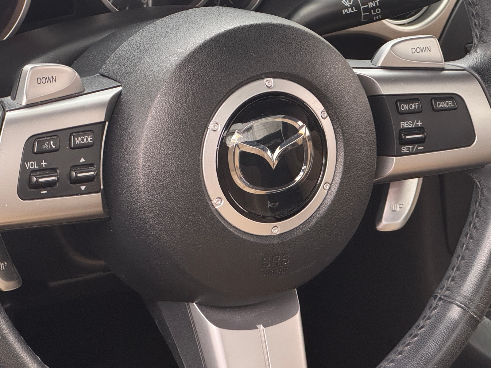 Thumbnail: 2010 Mazda MX-5 Miata - 3