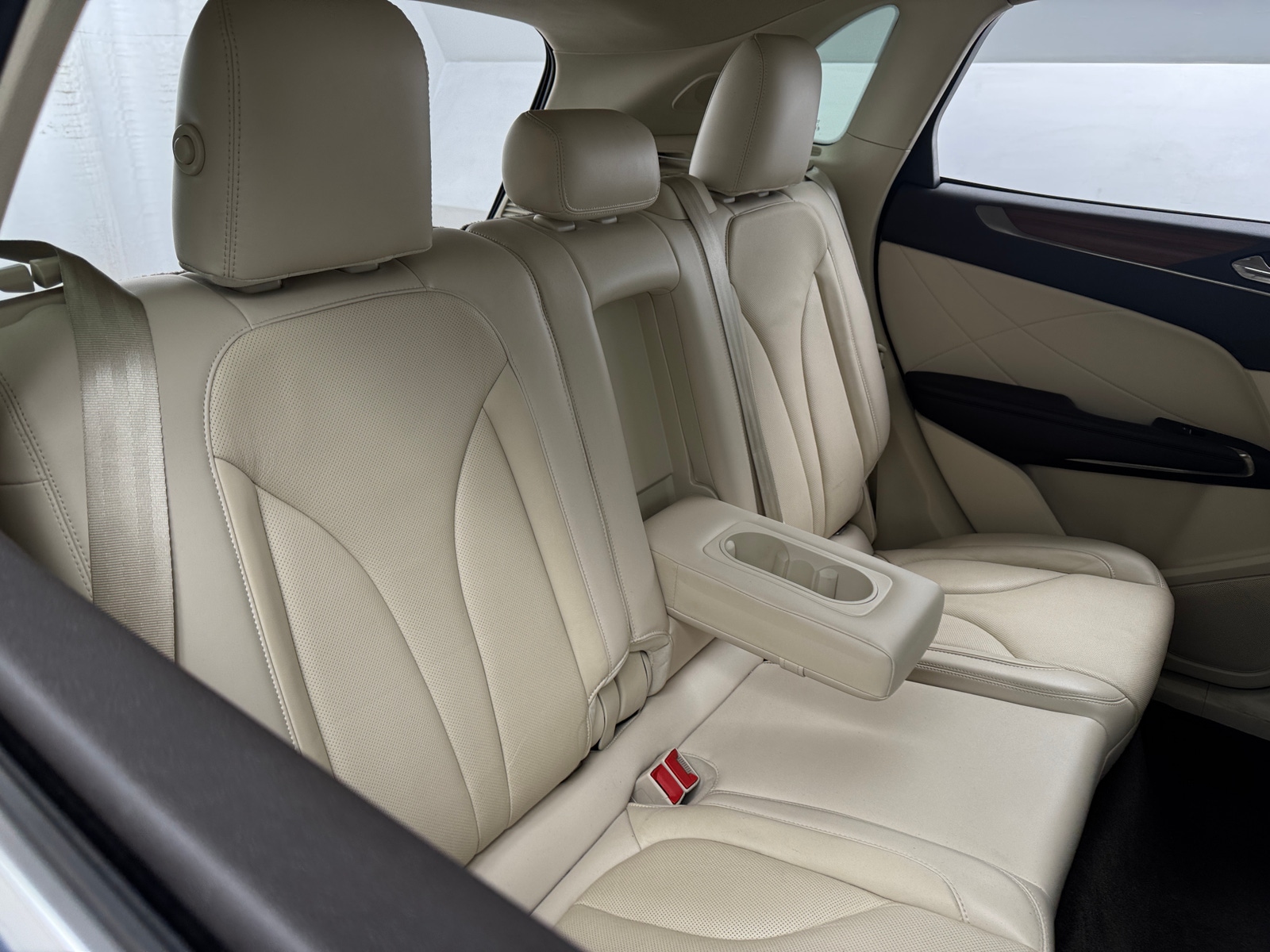 Thumbnail: 2015 Lincoln MKC - 5