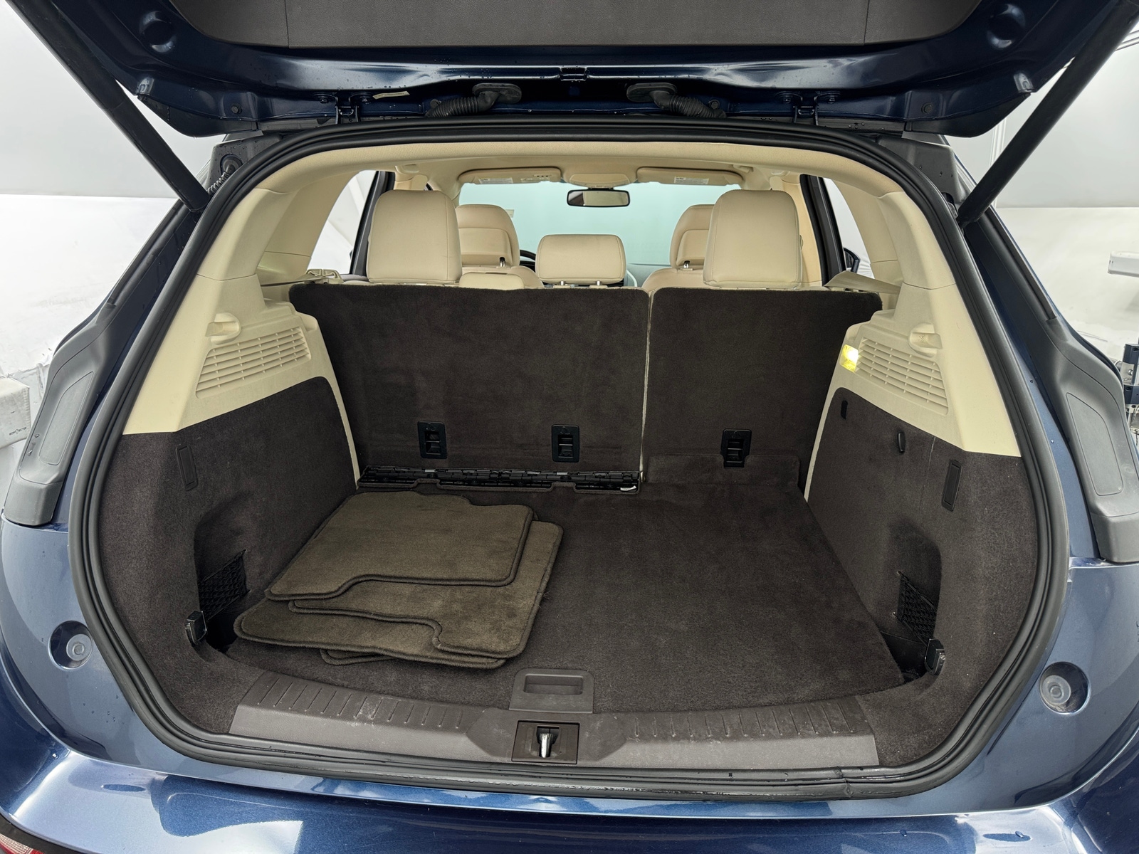 Thumbnail: 2015 Lincoln MKC - 6