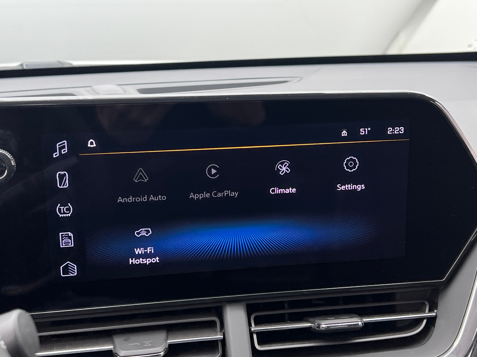 Thumbnail: 2025 Chevrolet Trax - 4