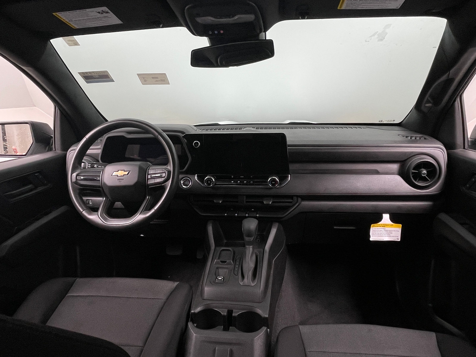 Thumbnail: 2023 Chevrolet Colorado - 3