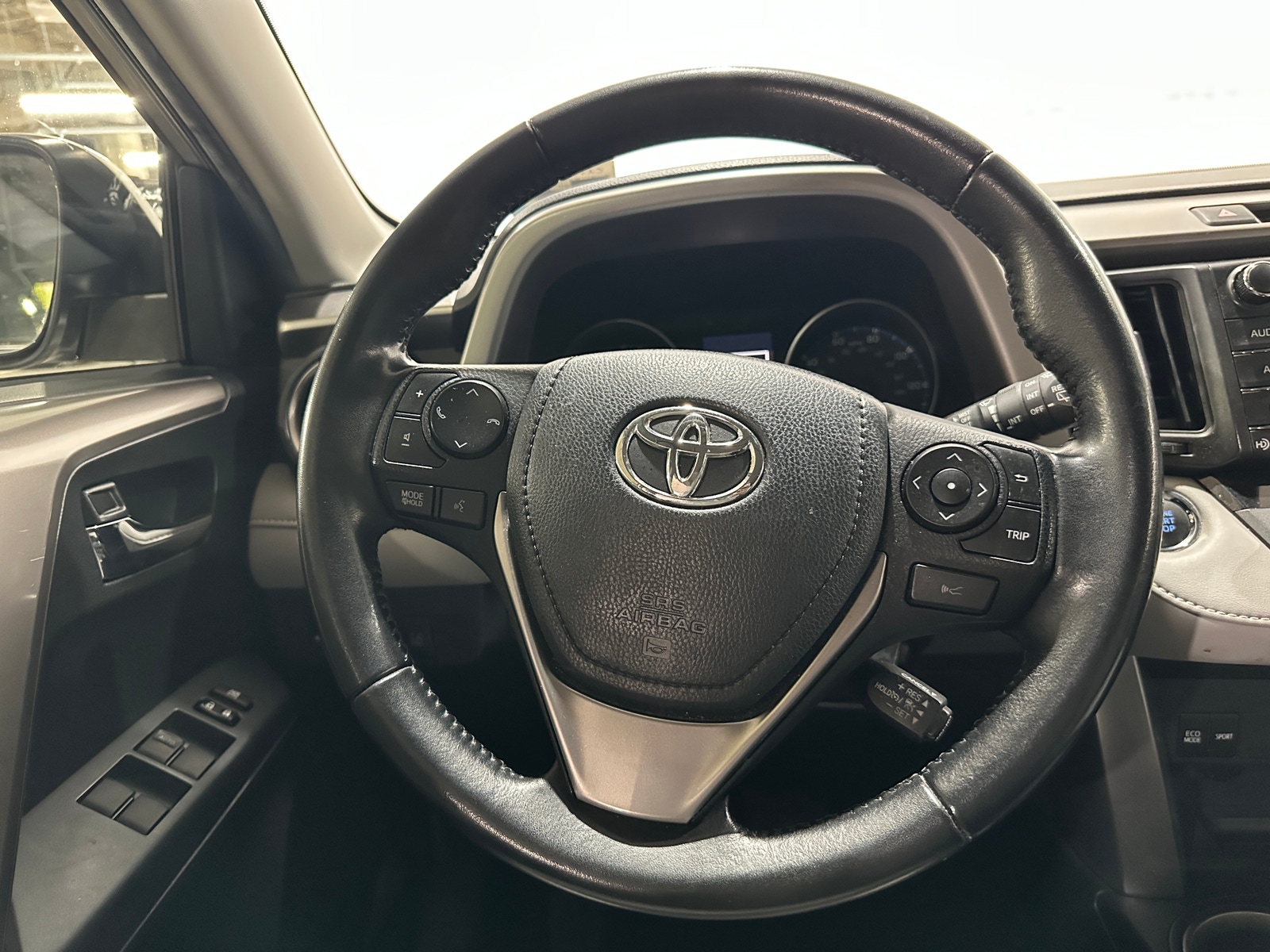 Thumbnail: 2018 Toyota RAV4 - 5