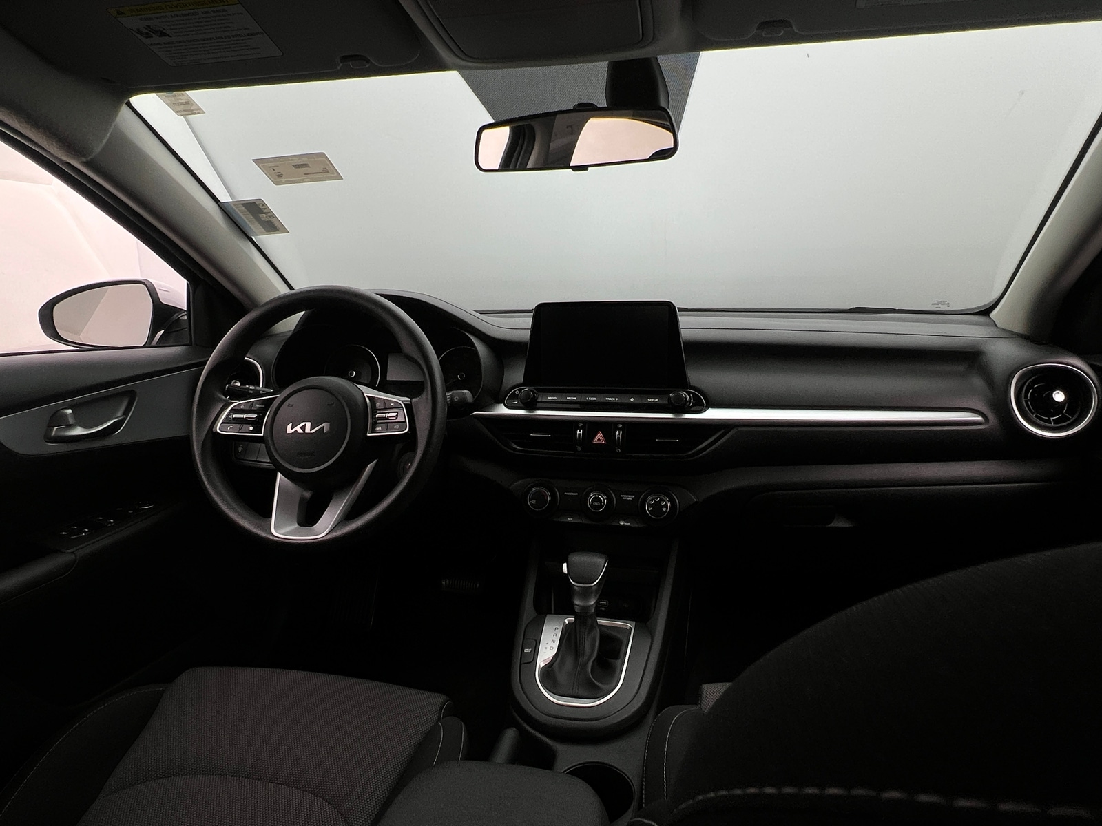 Thumbnail: 2024 Kia Forte - 3