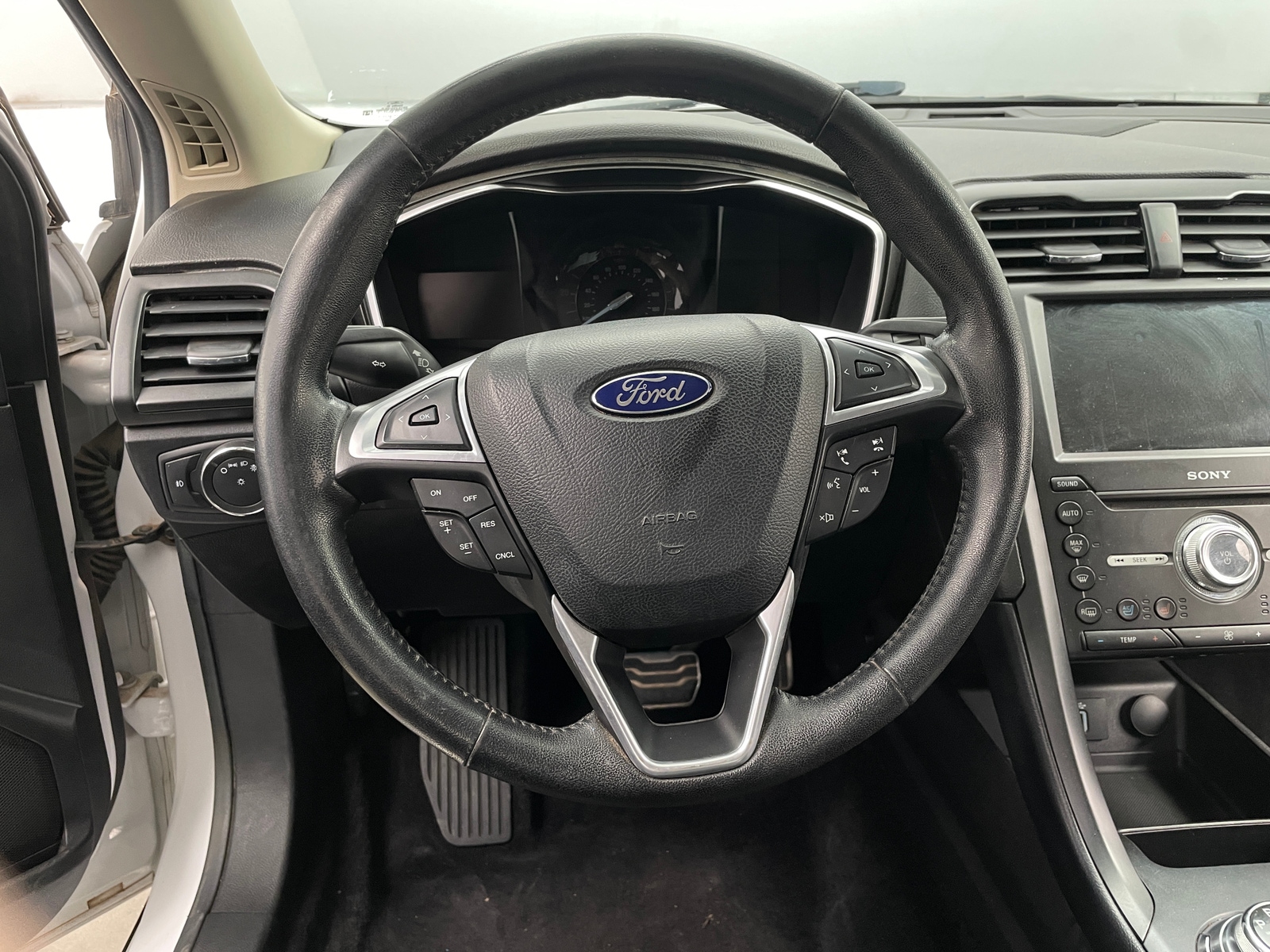 Thumbnail: 2017 Ford Fusion - 4