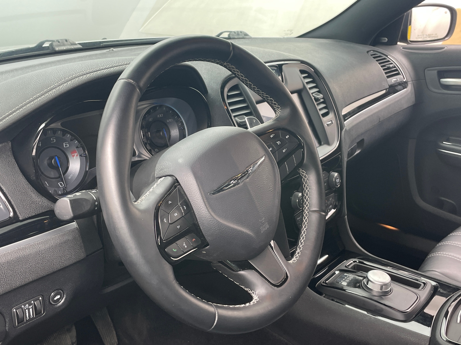 Thumbnail: 2018 Chrysler 300 - 4