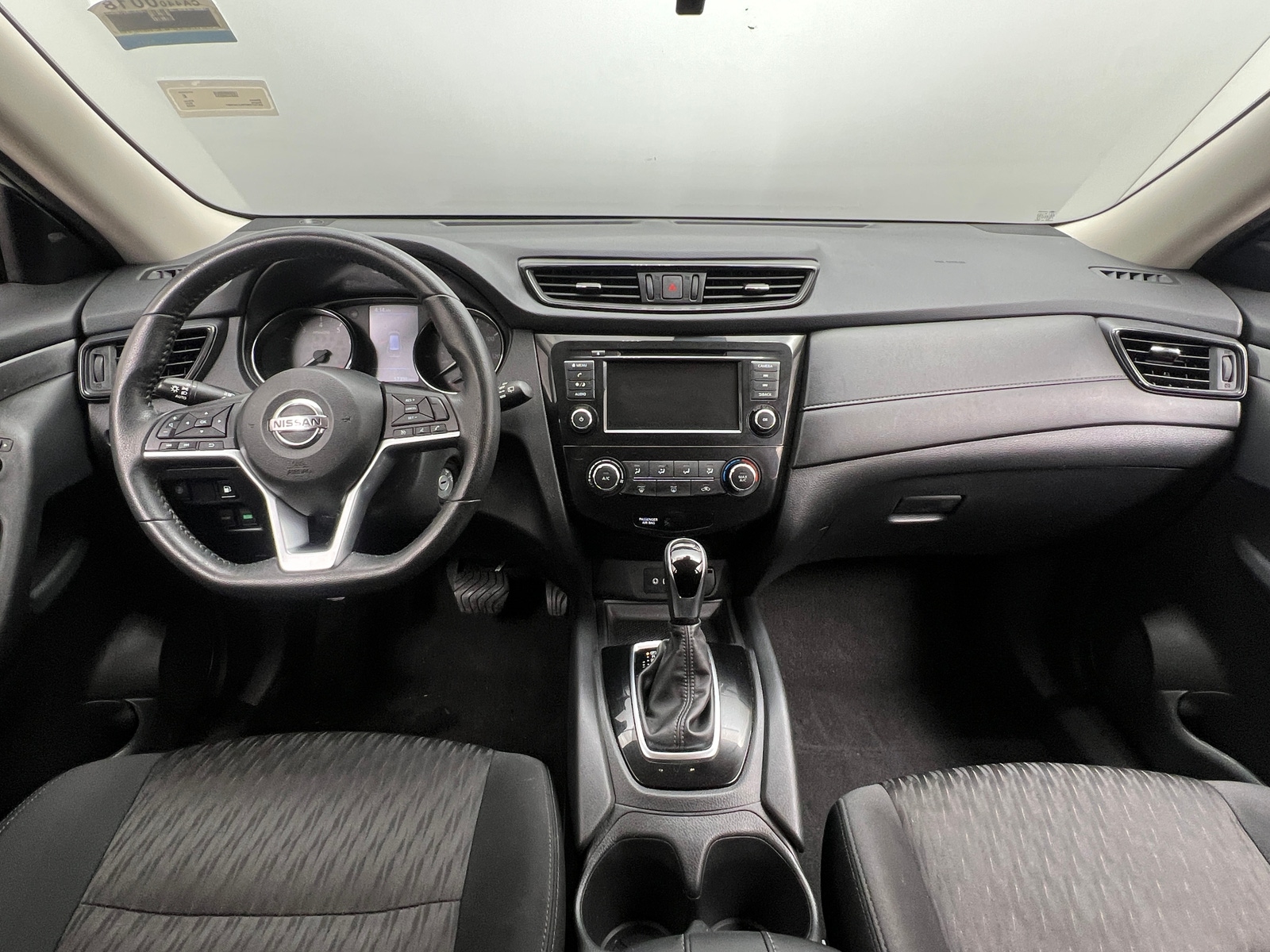 Thumbnail: 2020 Nissan Rogue - 3