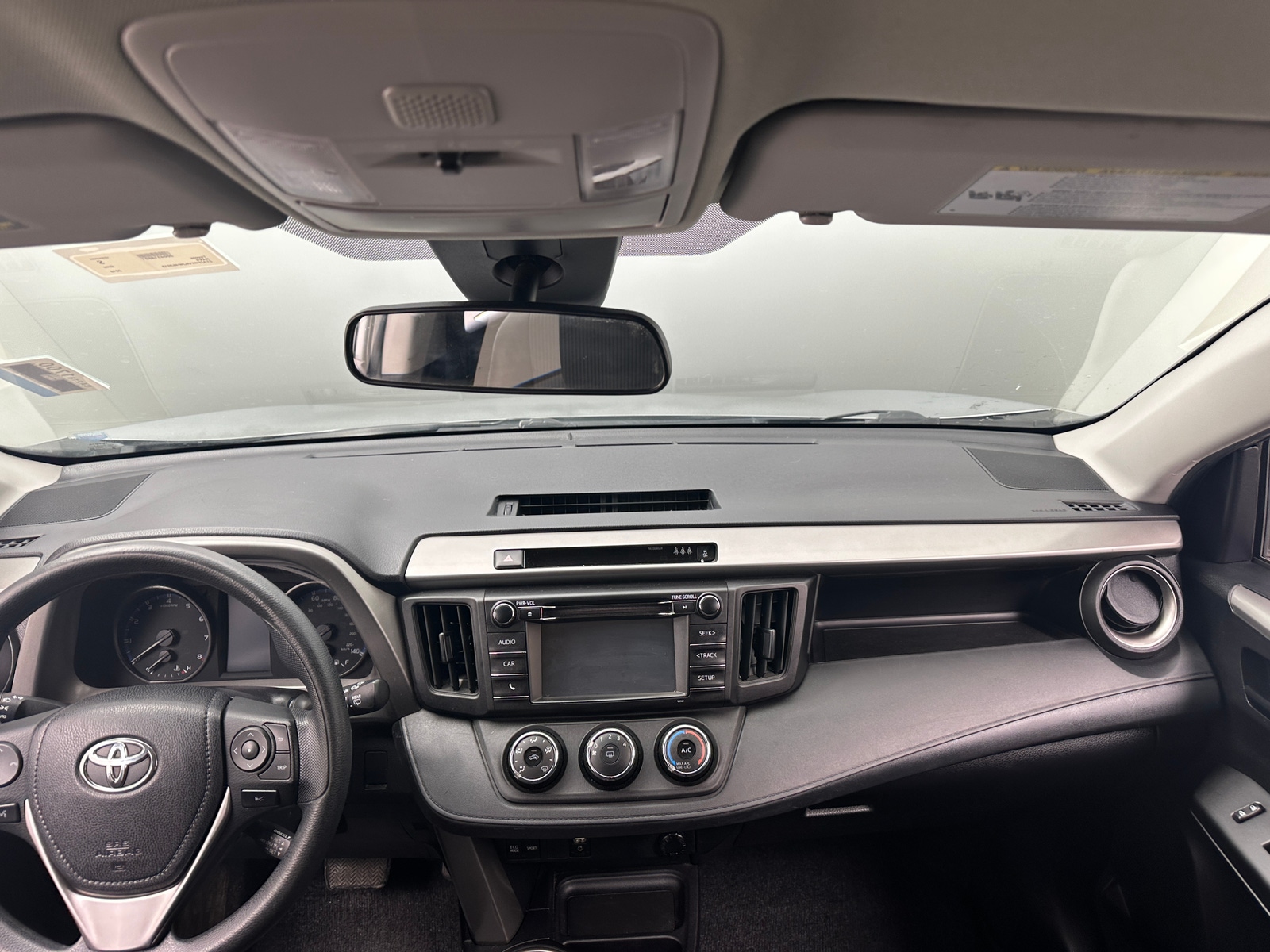 Thumbnail: 2018 Toyota RAV4 - 3