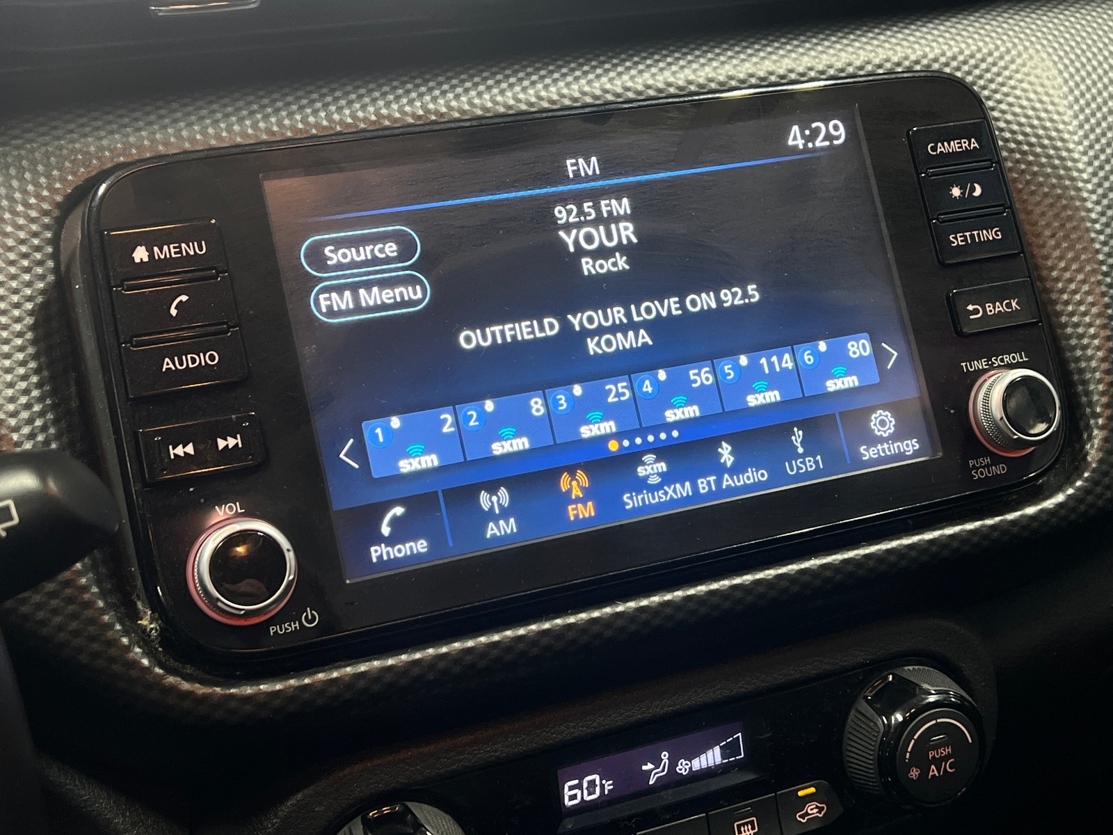 Thumbnail: 2022 Nissan Kicks - 4