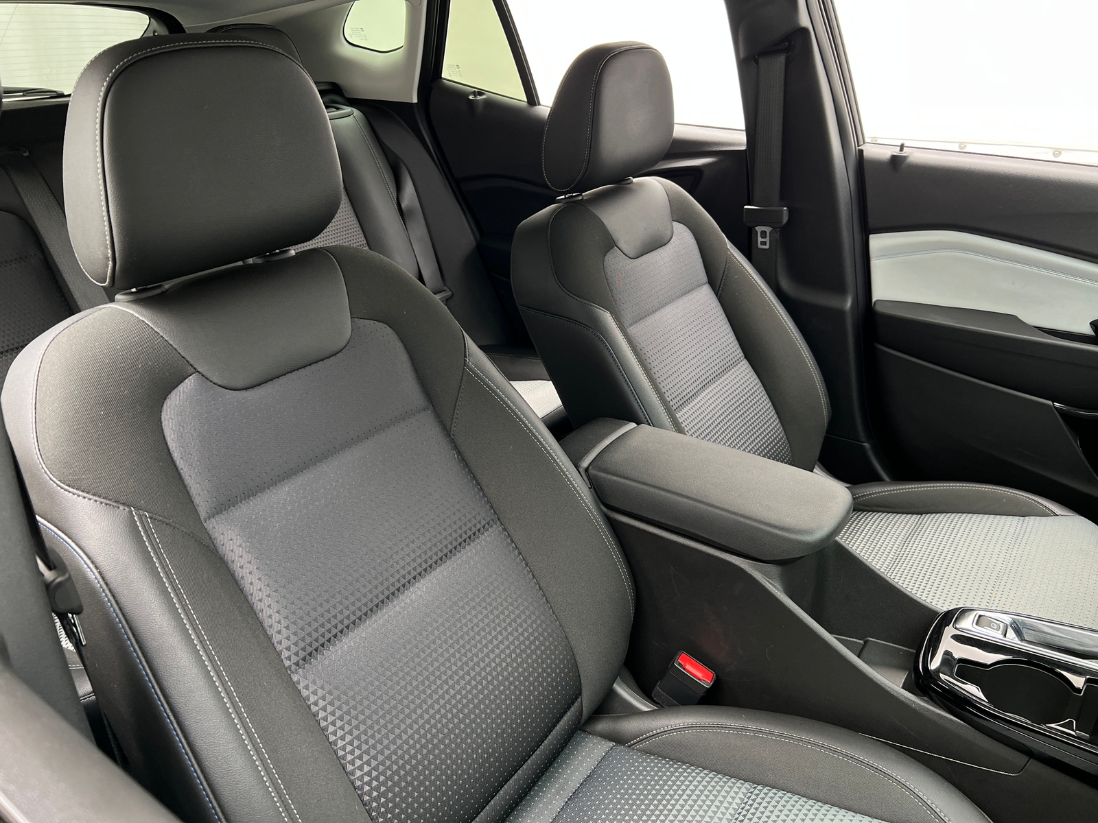 Thumbnail: 2025 Chevrolet Trax - 2