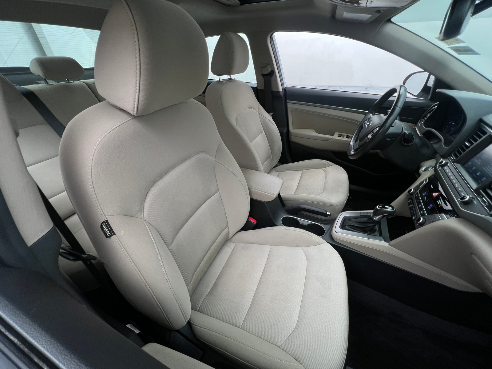 Thumbnail: 2017 Hyundai Elantra - 2