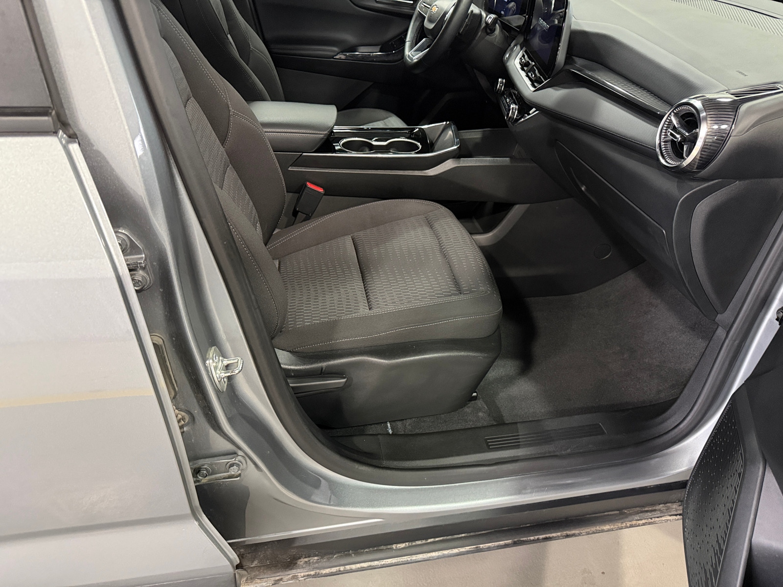 Thumbnail: 2025 Chevrolet Equinox - 2