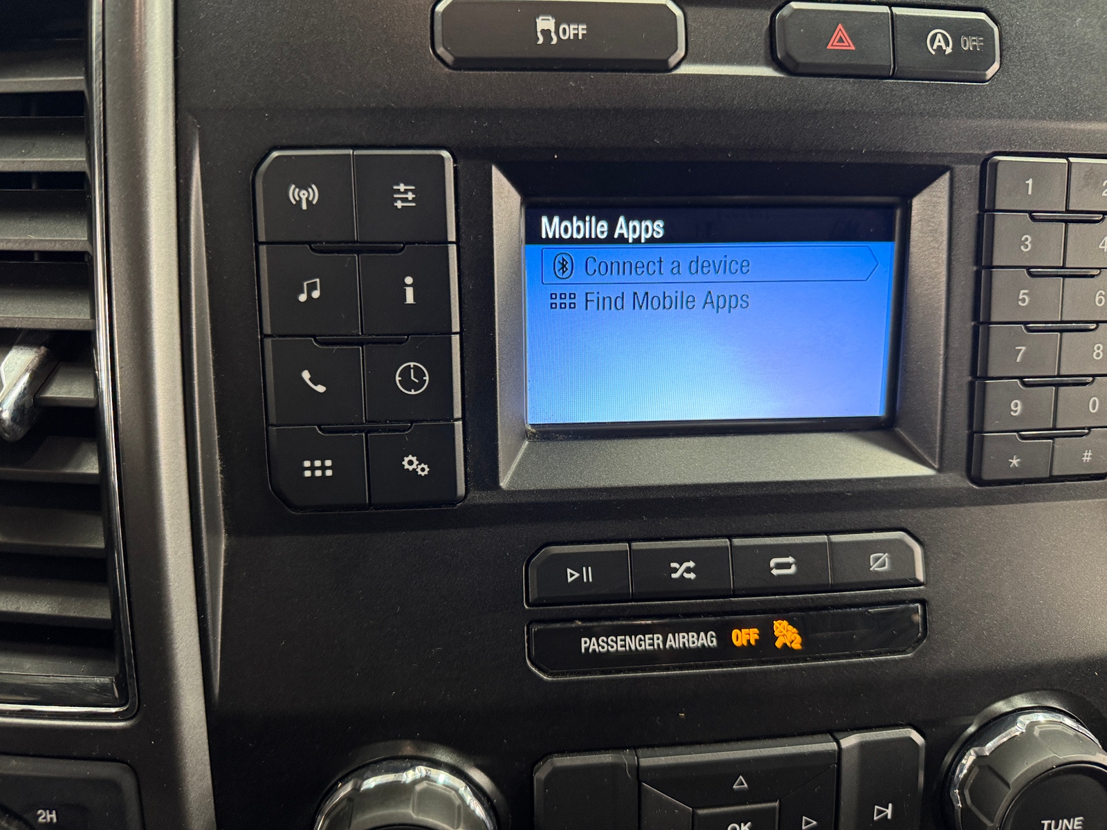 Thumbnail: 2018 Ford Econoline - 4