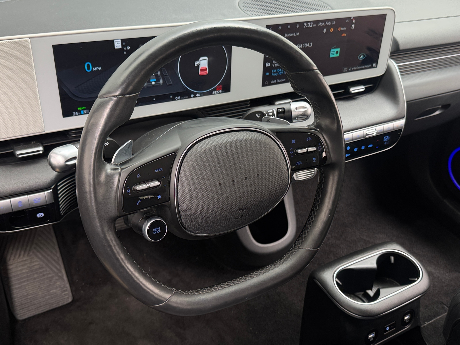 Thumbnail: 2023 Hyundai Ioniq 5 - 4