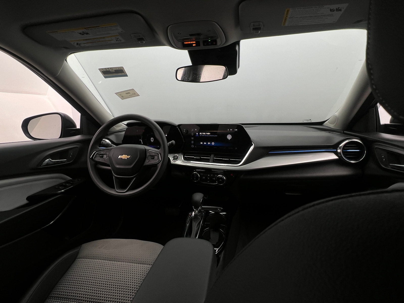 Thumbnail: 2025 Chevrolet Trax - 3