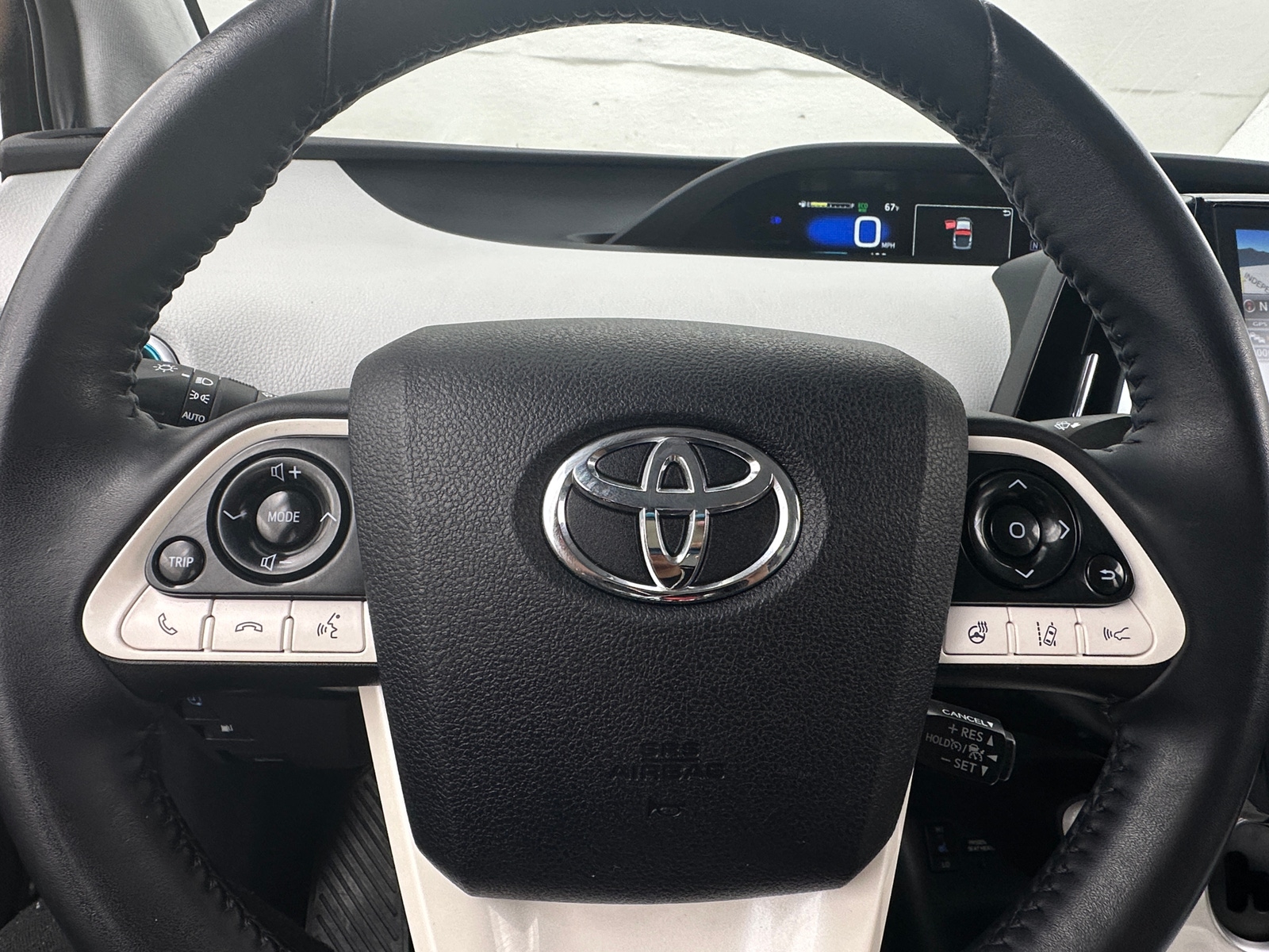 Thumbnail: 2018 Toyota Prius Prime - 4