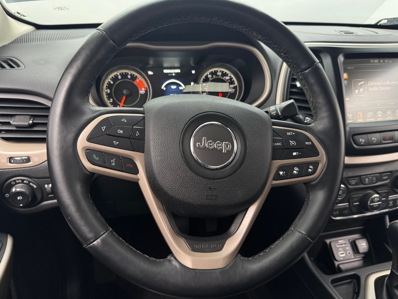 Thumbnail: 2017 Jeep Cherokee - 4