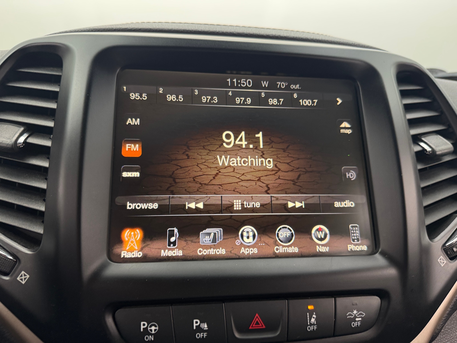 Thumbnail: 2017 Jeep Cherokee - 3