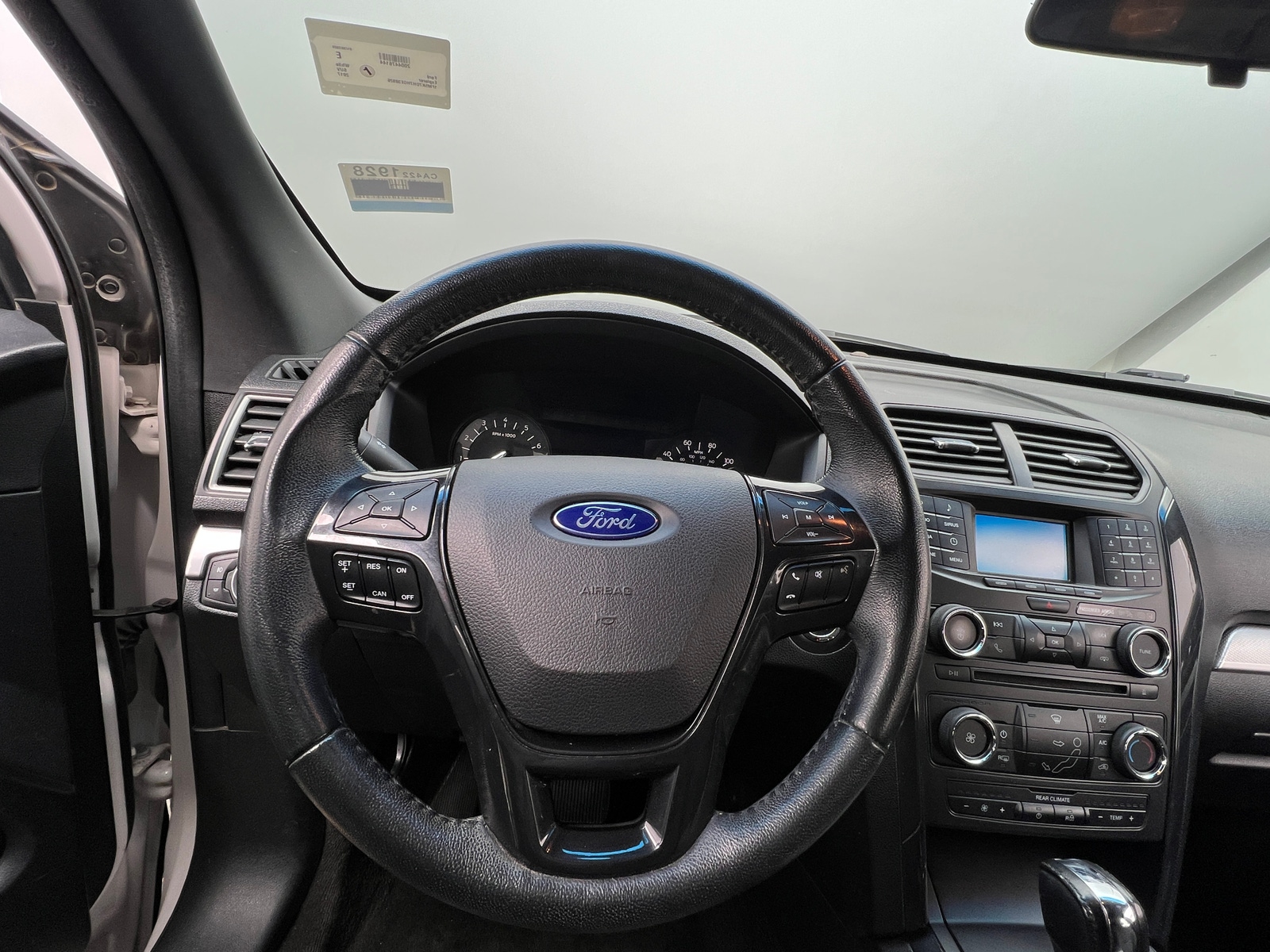 Thumbnail: 2017 Ford Explorer - 5