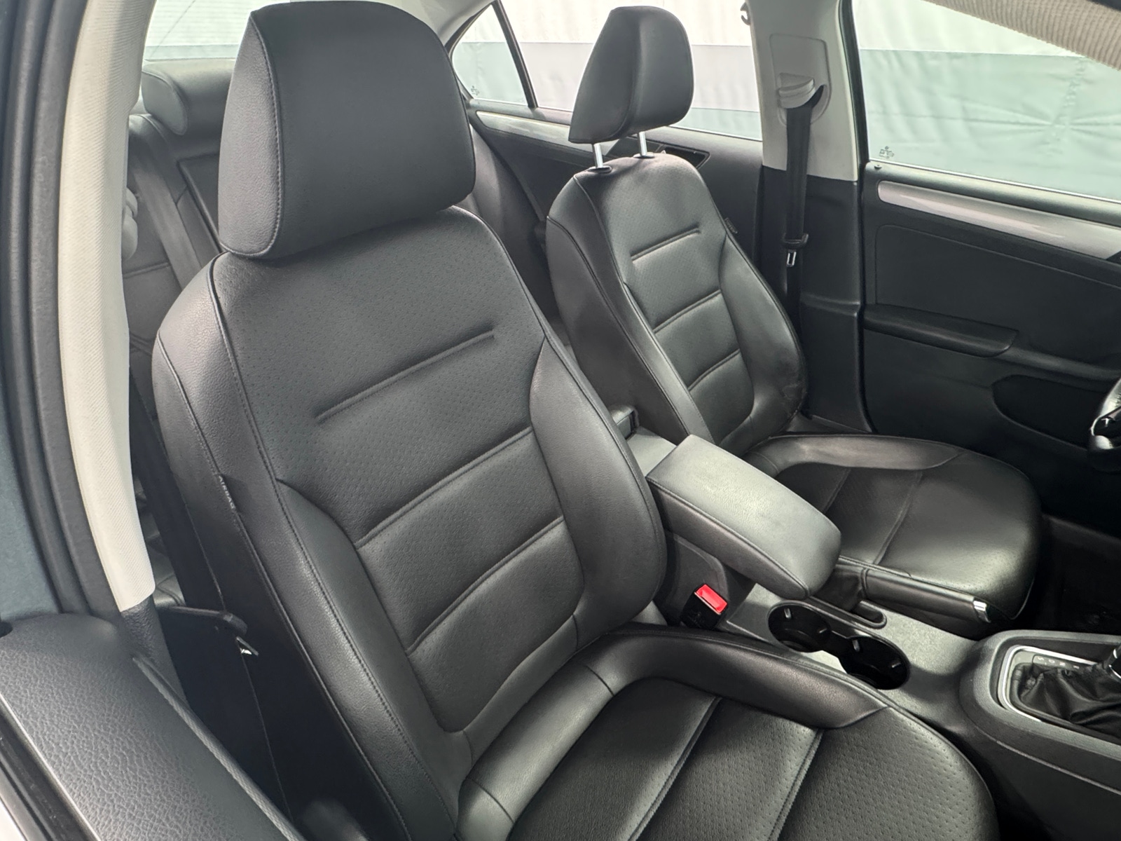 Thumbnail: 2015 Volkswagen Jetta - 2