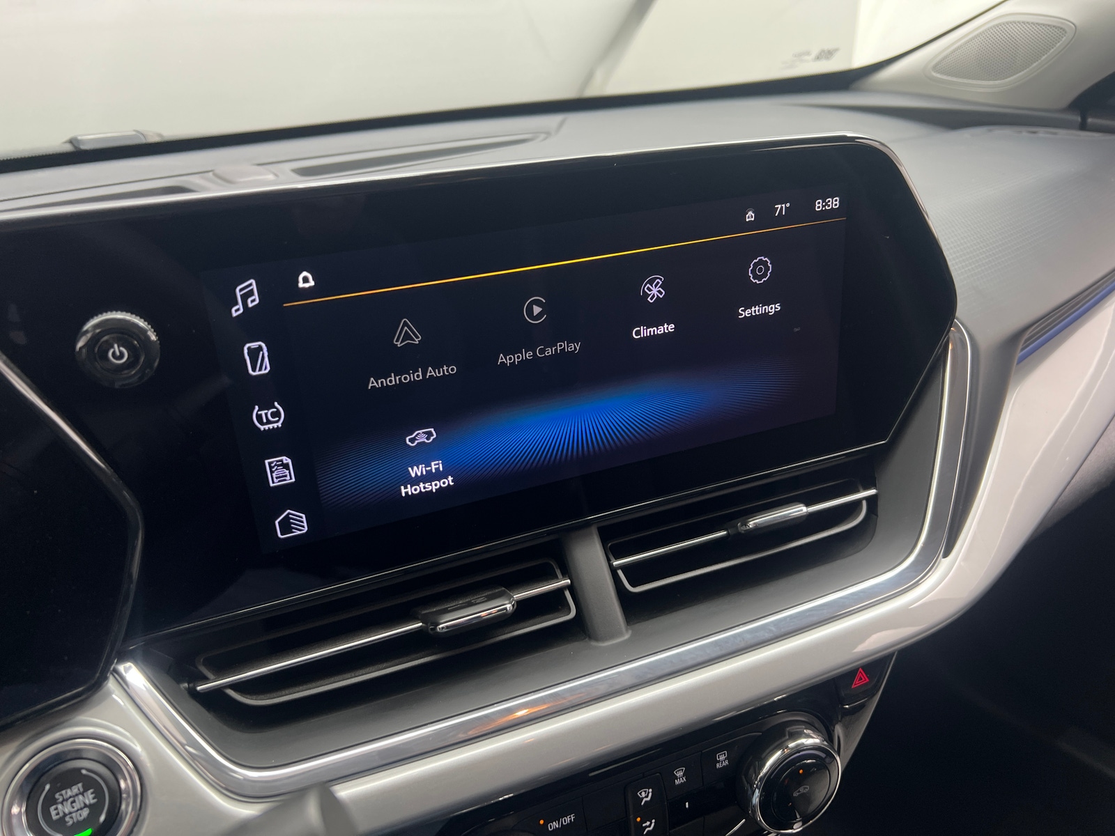 Thumbnail: 2025 Chevrolet Trax - 4