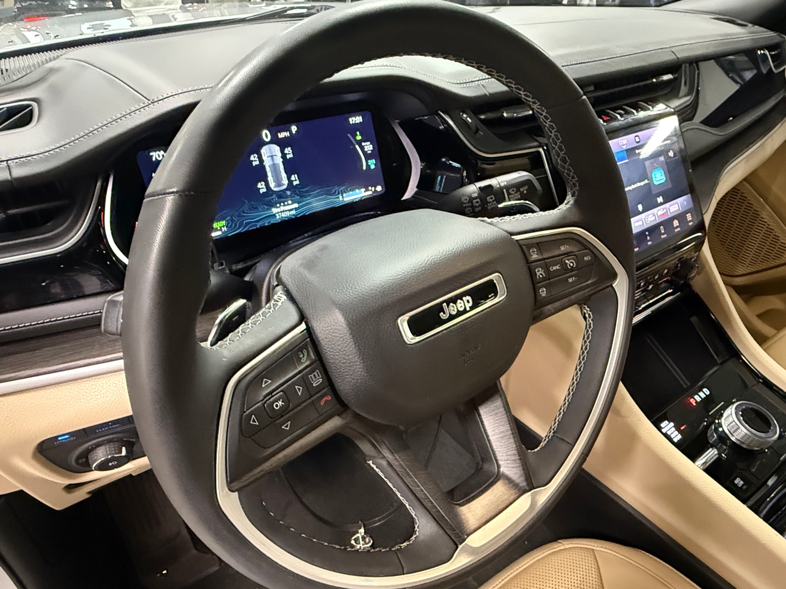 Thumbnail: 2022 Jeep Grand Cherokee - 4