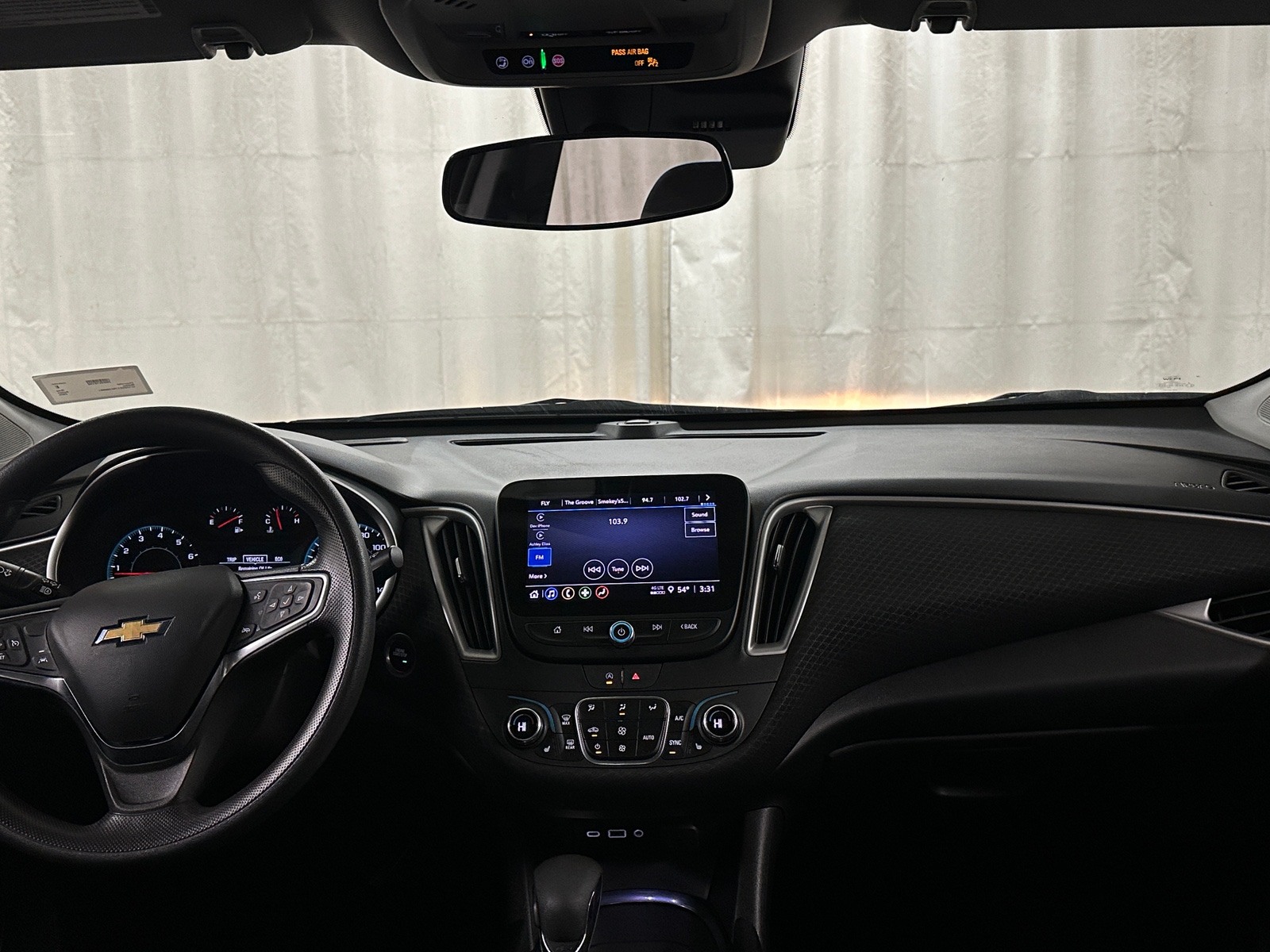 Thumbnail: 2024 Chevrolet Malibu - 3