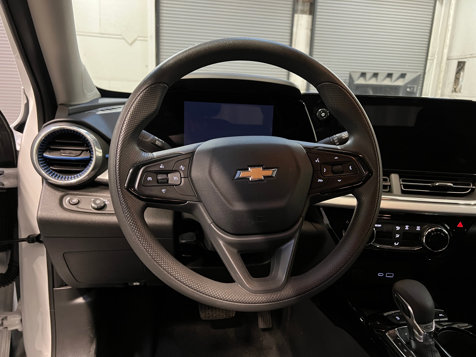 Thumbnail: 2025 Chevrolet Trax - 5