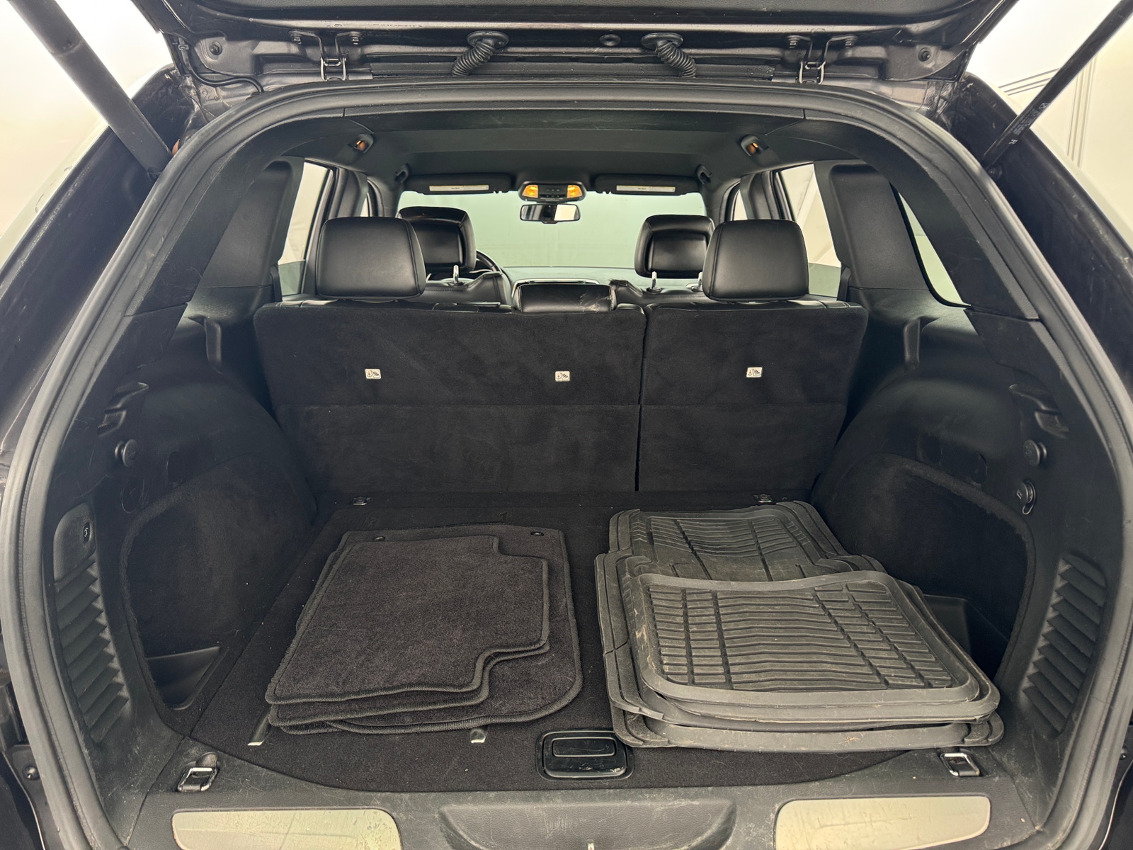 Thumbnail: 2015 Jeep Grand Cherokee - 6