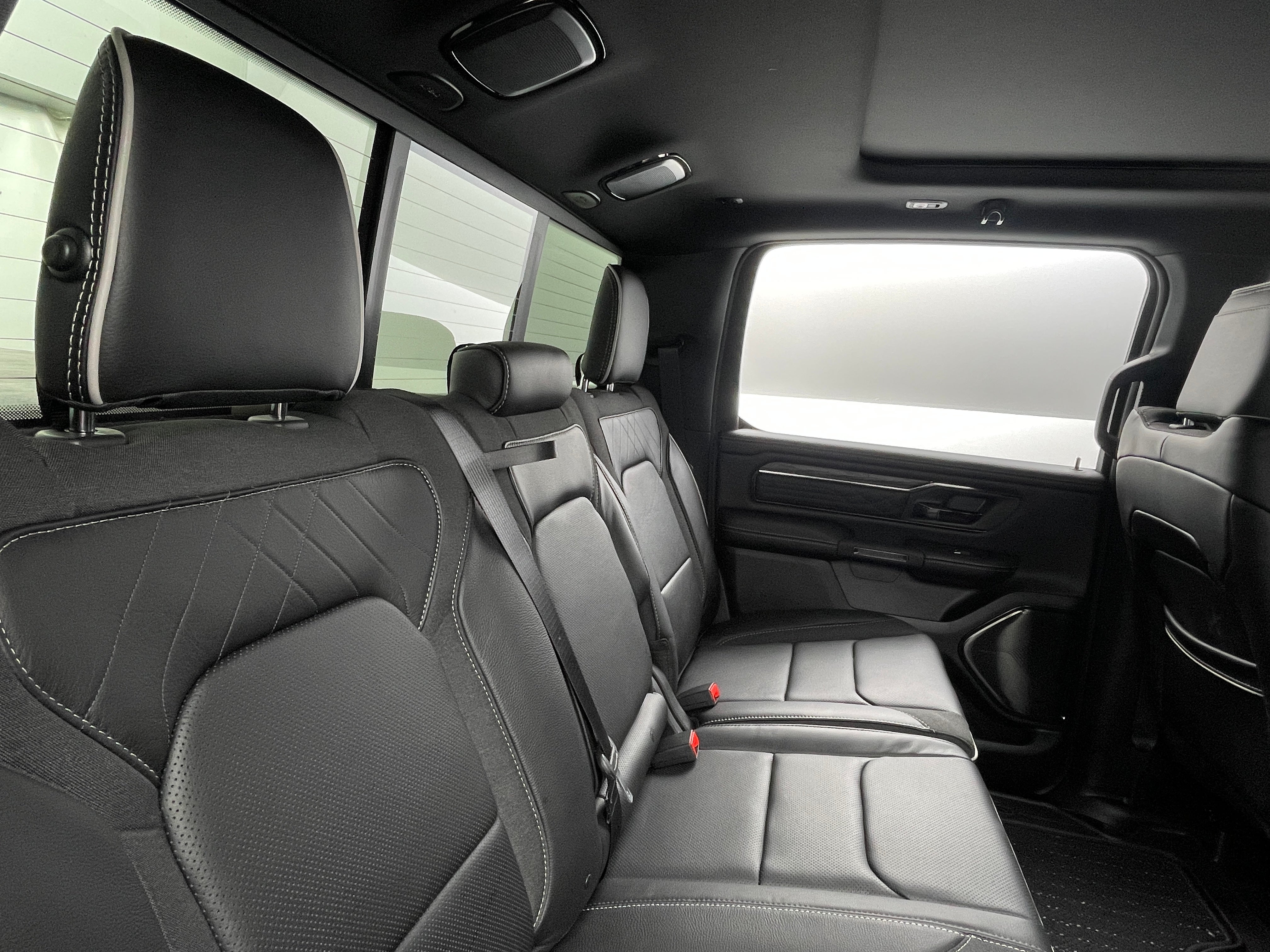 2026 RAM 1500 Limited - Photo 5