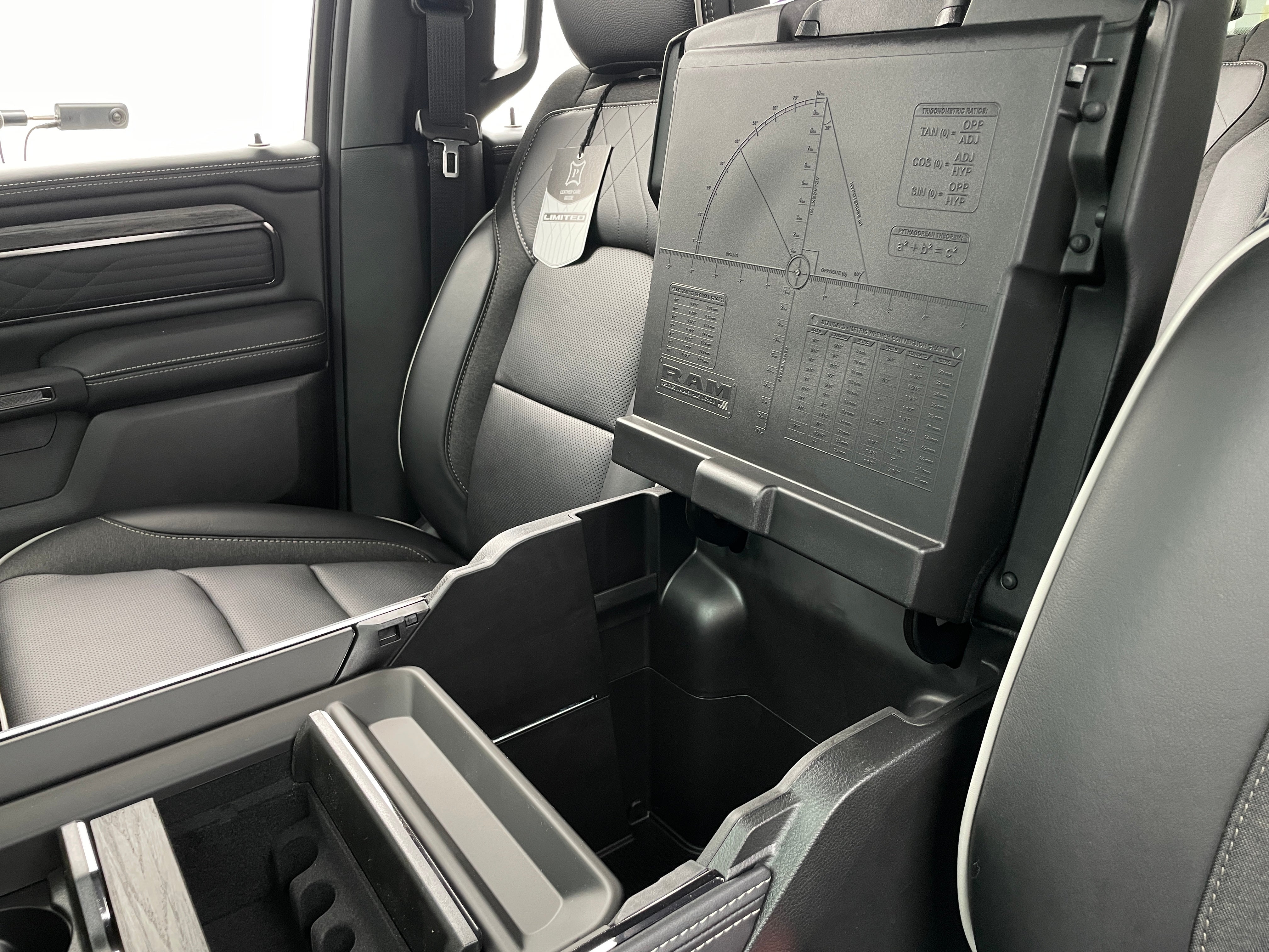 2026 RAM 1500 Limited - Photo 23