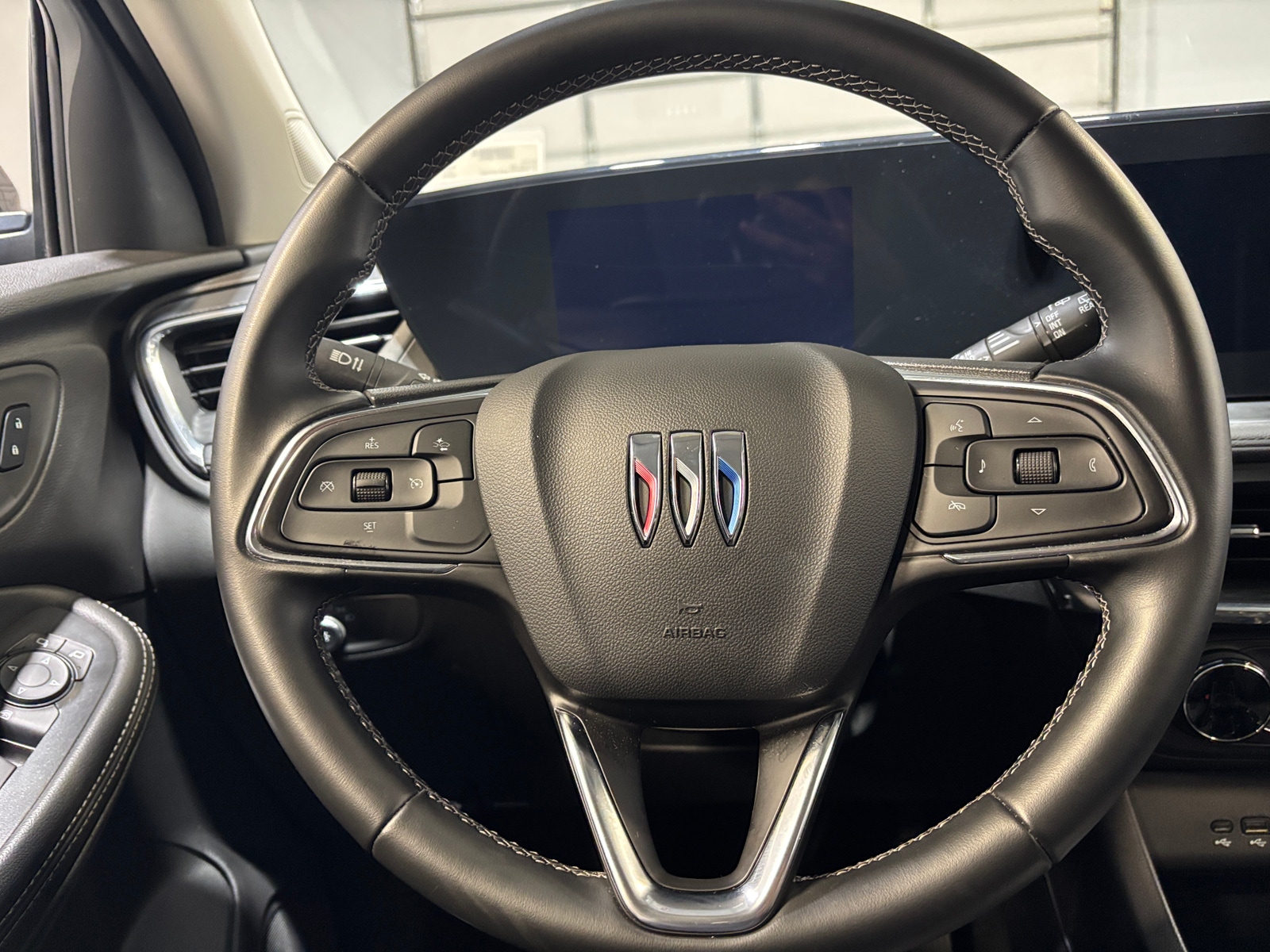 Thumbnail: 2025 Buick Encore GX - 4