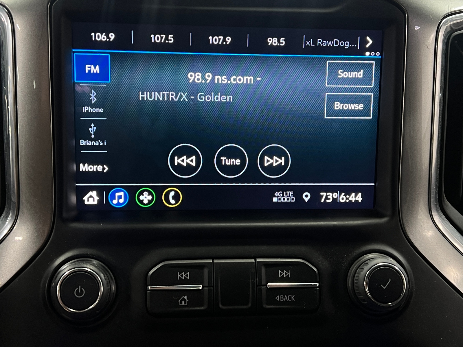 Thumbnail: 2022 Chevrolet Silverado 1500 - 4