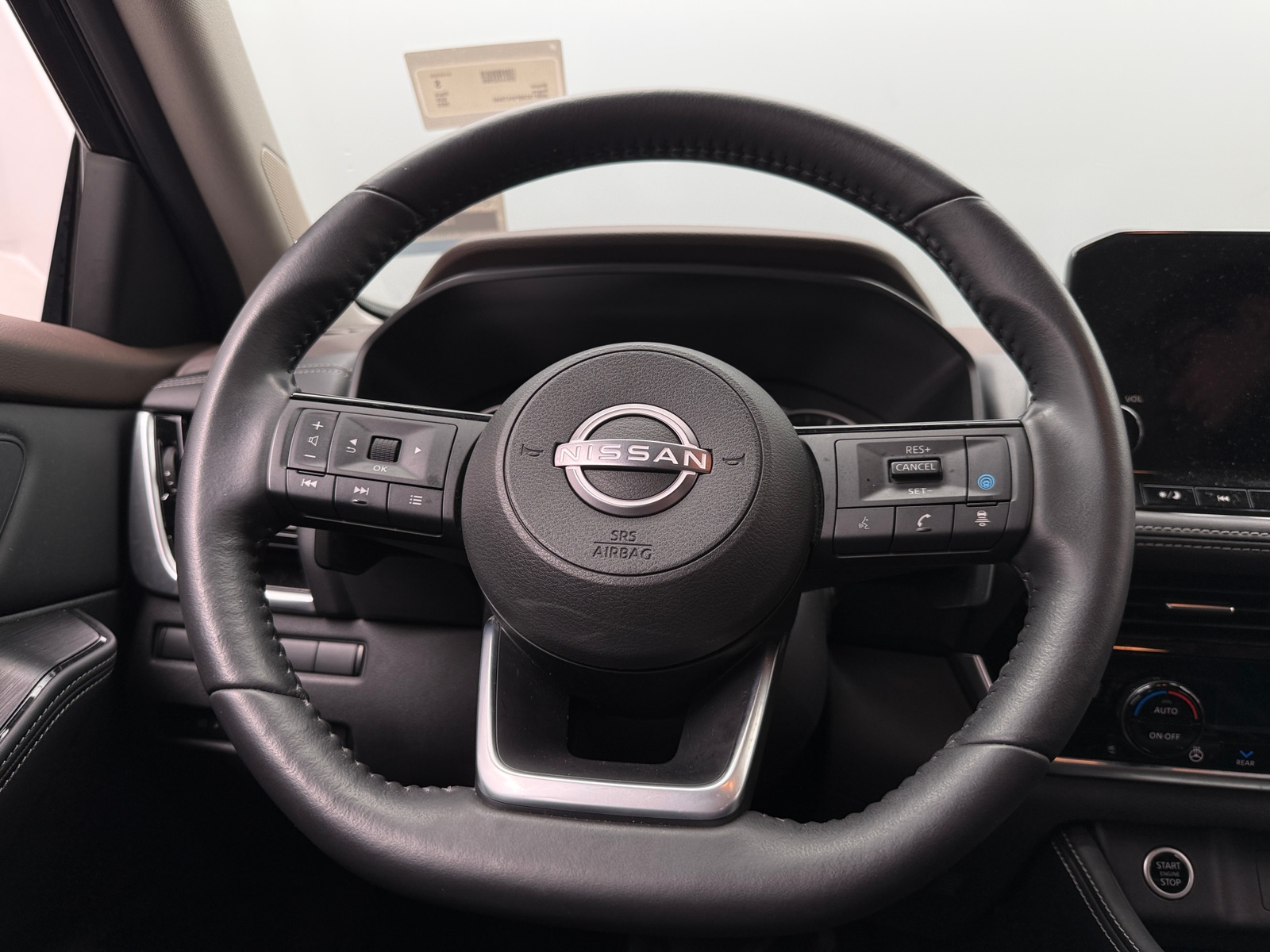 Thumbnail: 2023 Nissan Rogue - 4