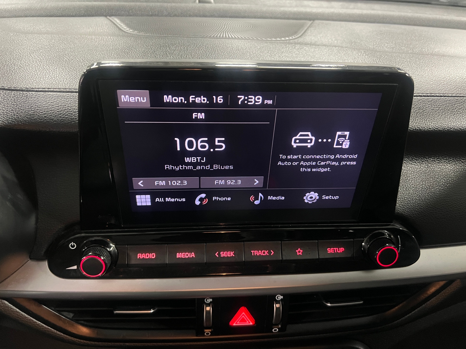 Thumbnail: 2022 Kia Forte - 4