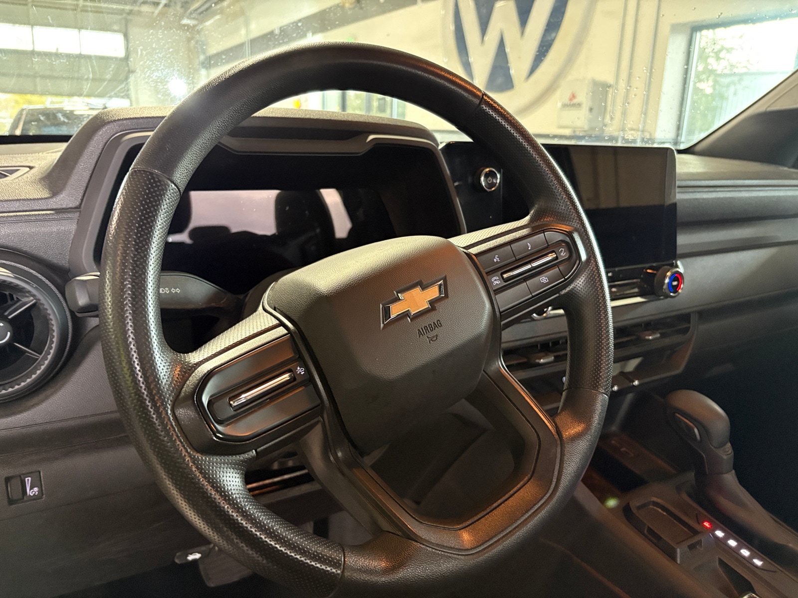 Thumbnail: 2023 Chevrolet Colorado - 5