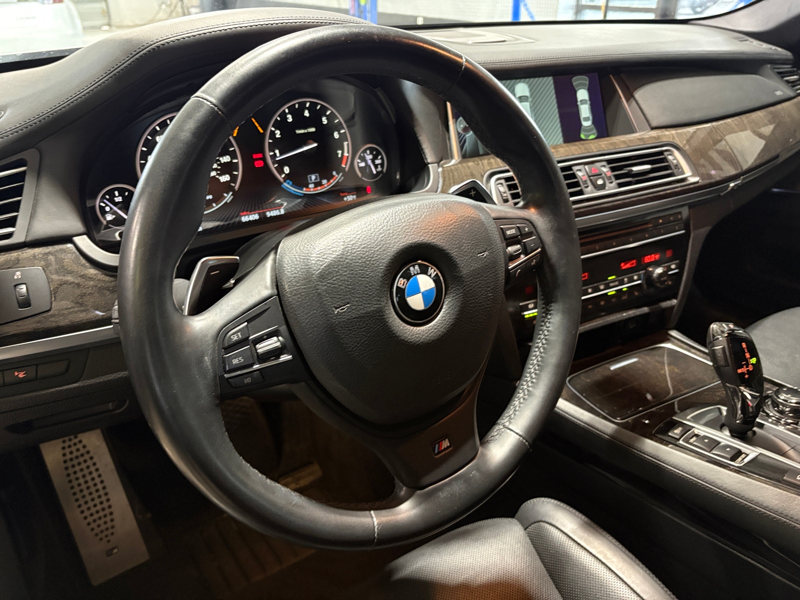 Thumbnail: 2013 BMW 7 Series - 4