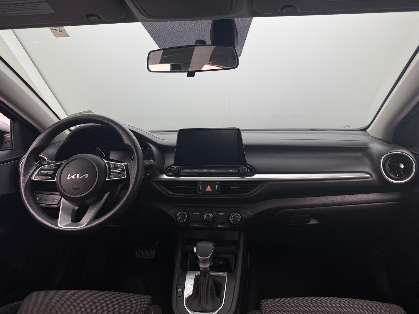 Thumbnail: 2024 Kia Forte - 3