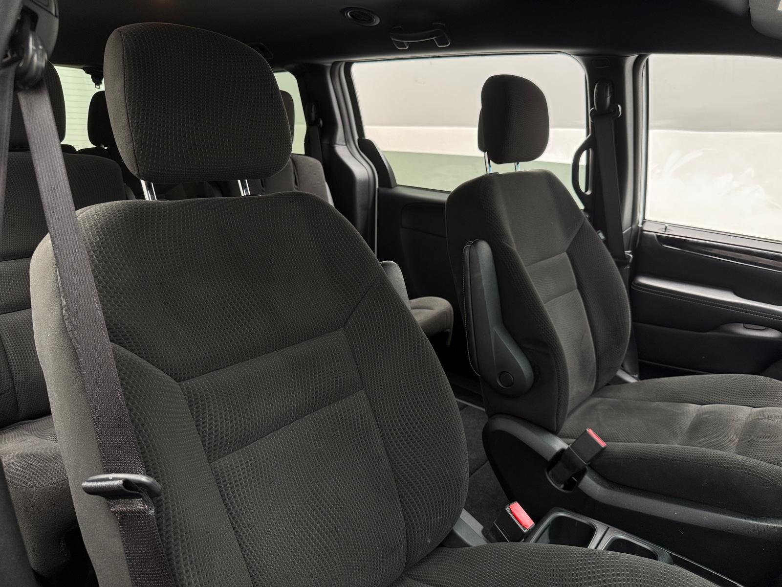 Thumbnail: 2017 Dodge Grand Caravan - 2