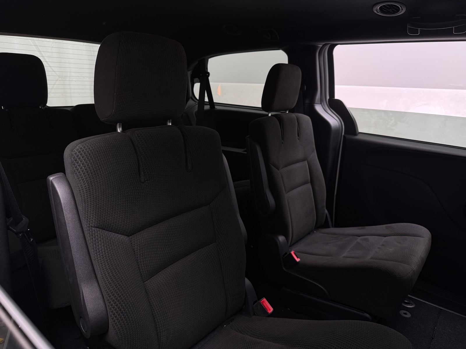 Thumbnail: 2017 Dodge Grand Caravan - 6