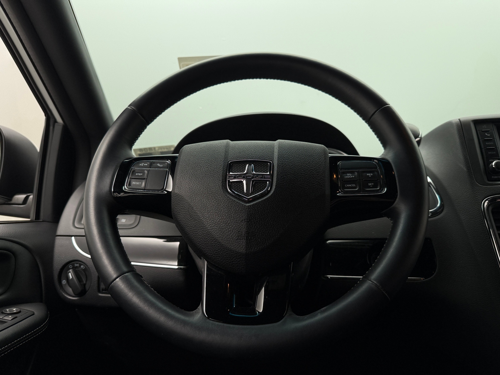 Thumbnail: 2017 Dodge Grand Caravan - 5