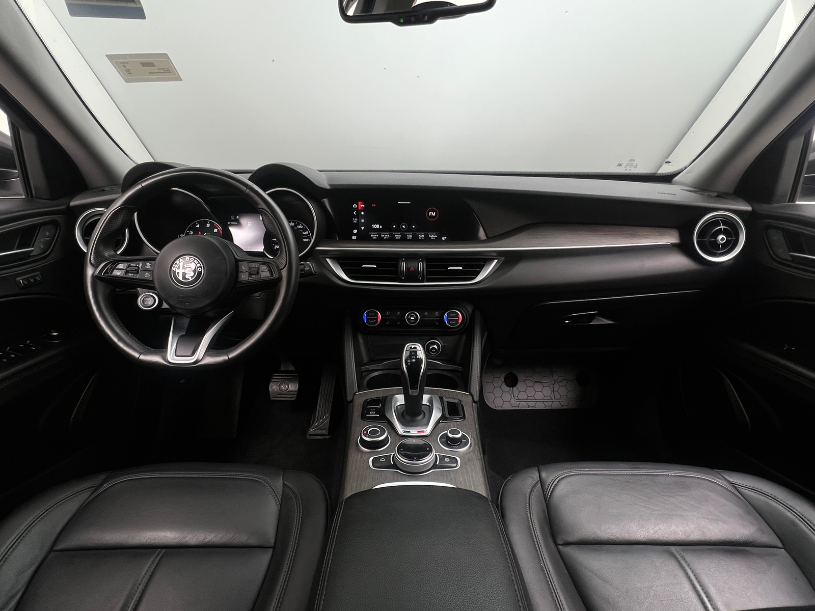 Thumbnail: 2021 Alfa Romeo Stelvio - 2