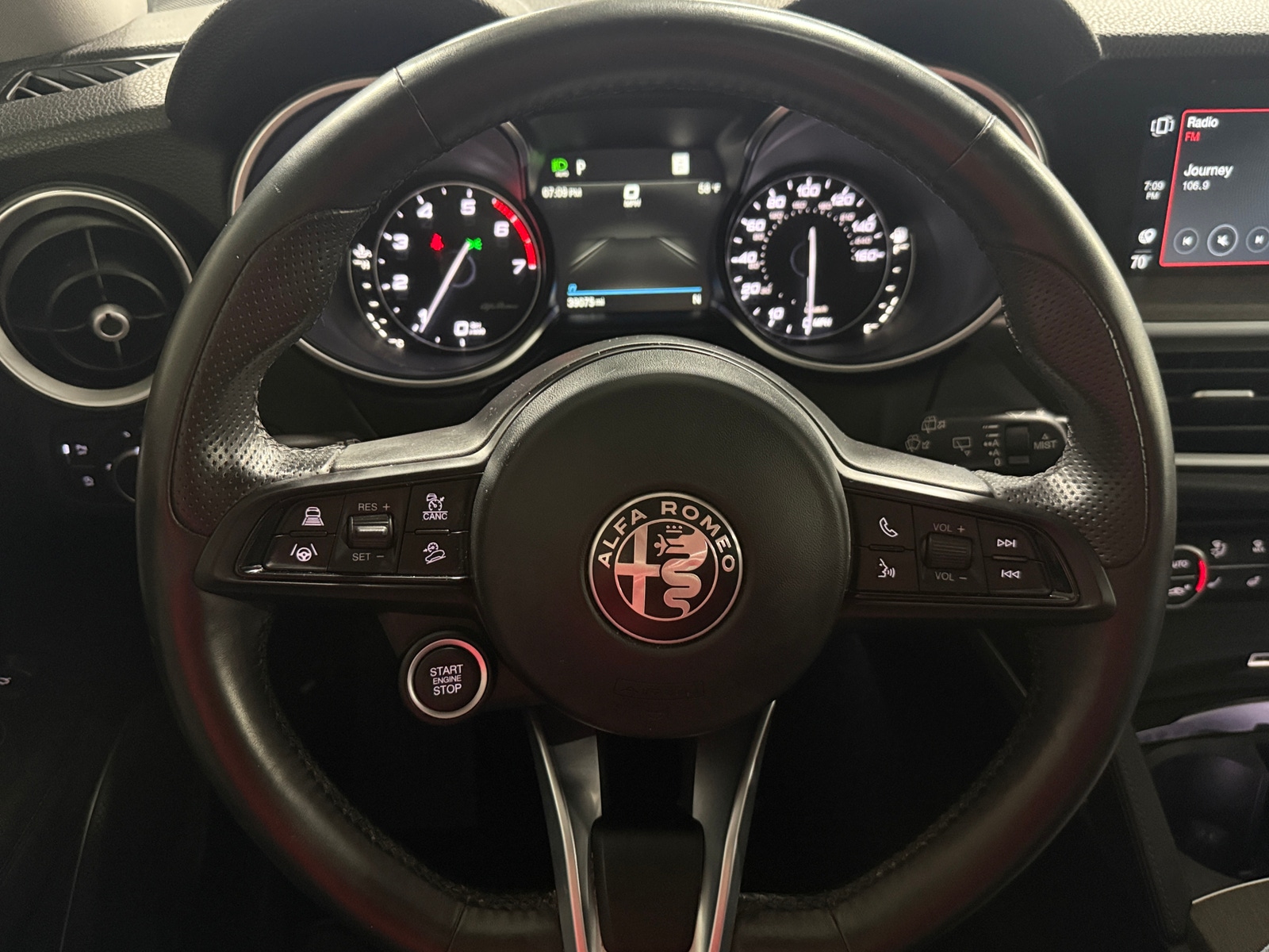 Thumbnail: 2021 Alfa Romeo Stelvio - 4