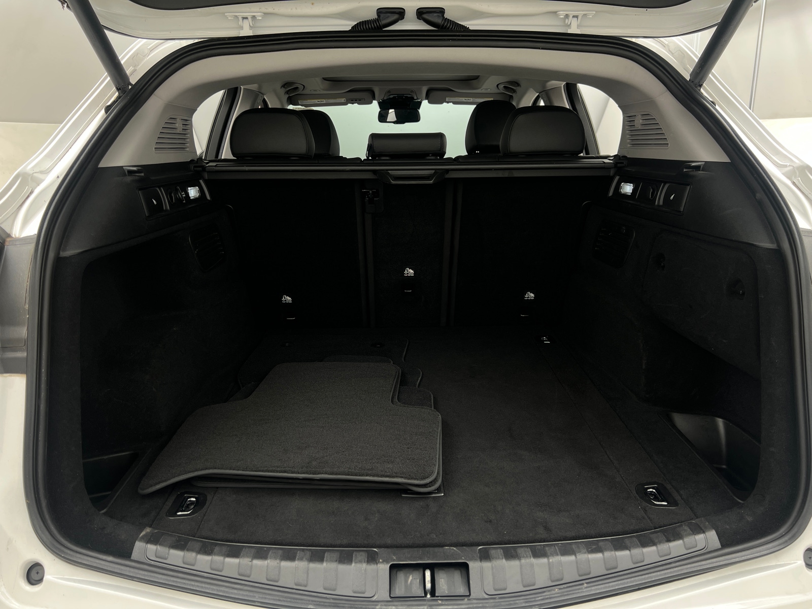 Thumbnail: 2021 Alfa Romeo Stelvio - 6