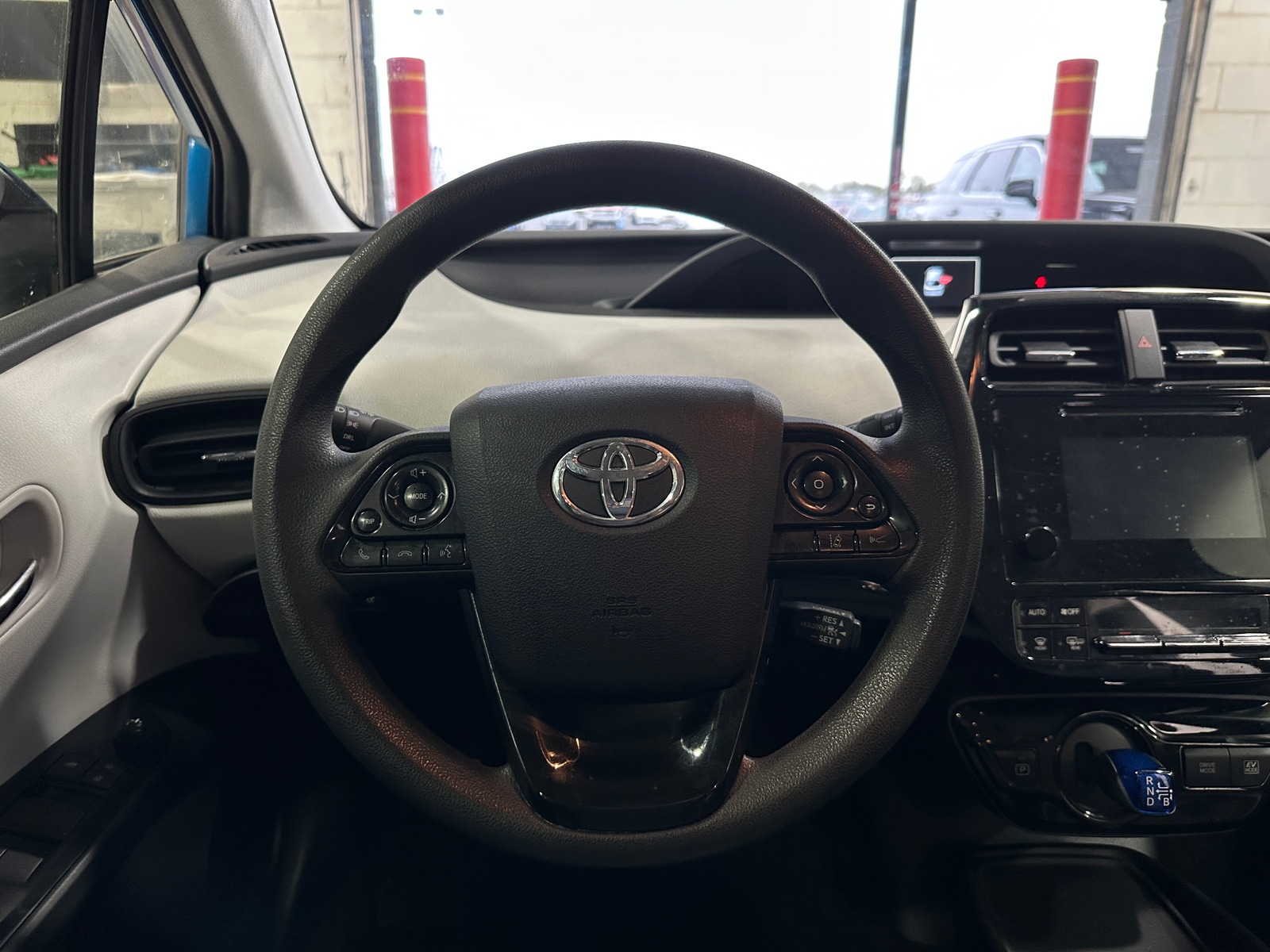 Thumbnail: 2019 Toyota Prius - 5