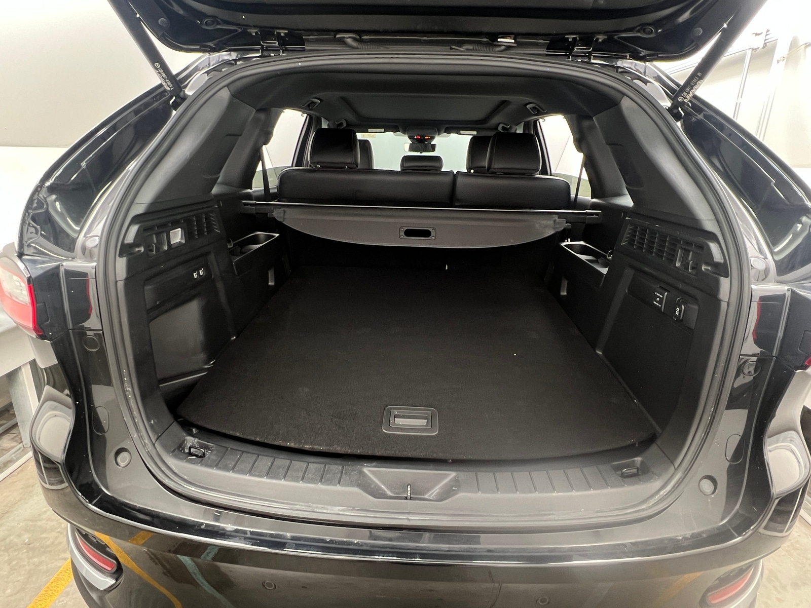 Thumbnail: 2025 Mazda CX-70 - 6