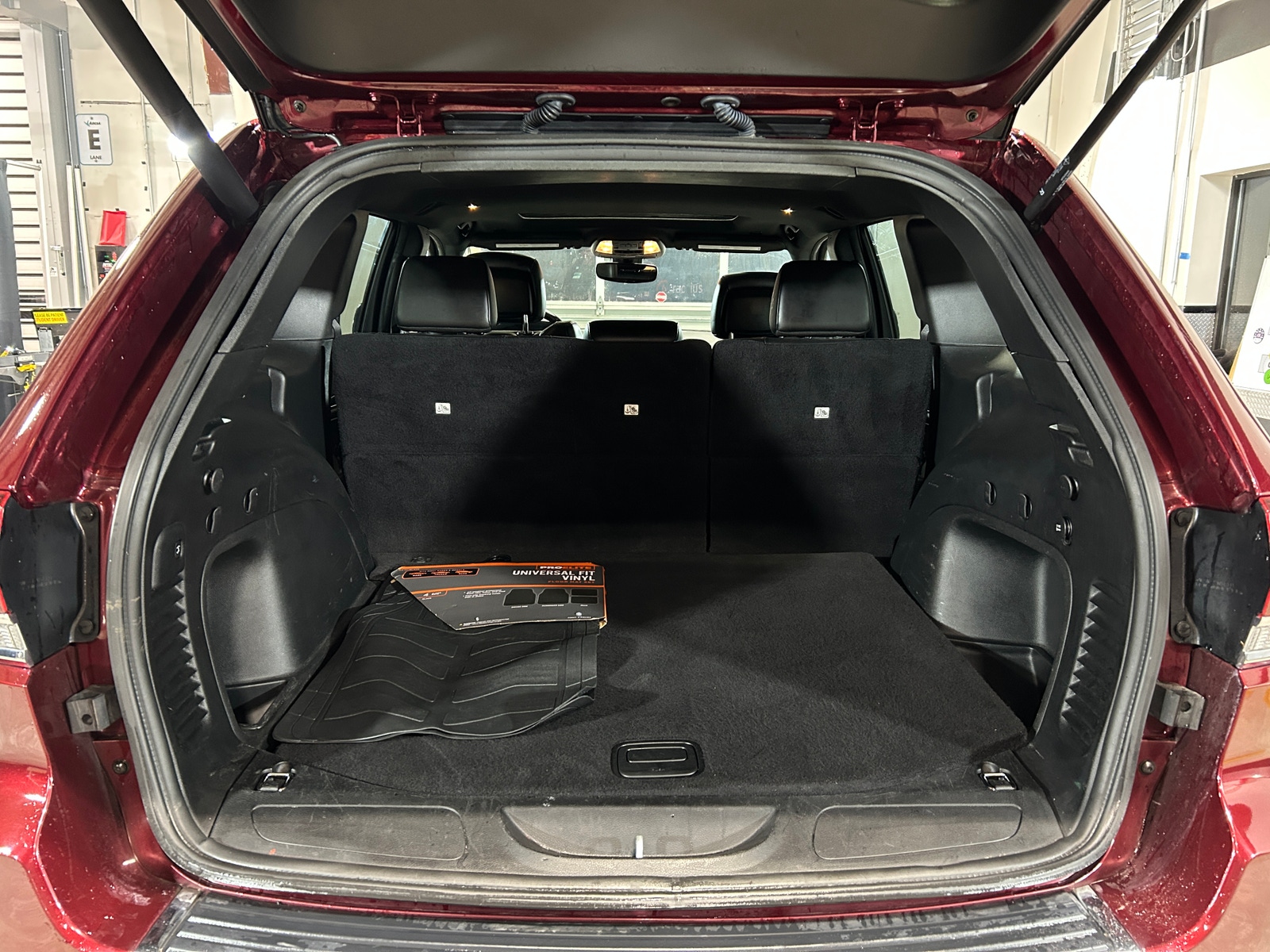 Thumbnail: 2022 Jeep Grand Cherokee - 6