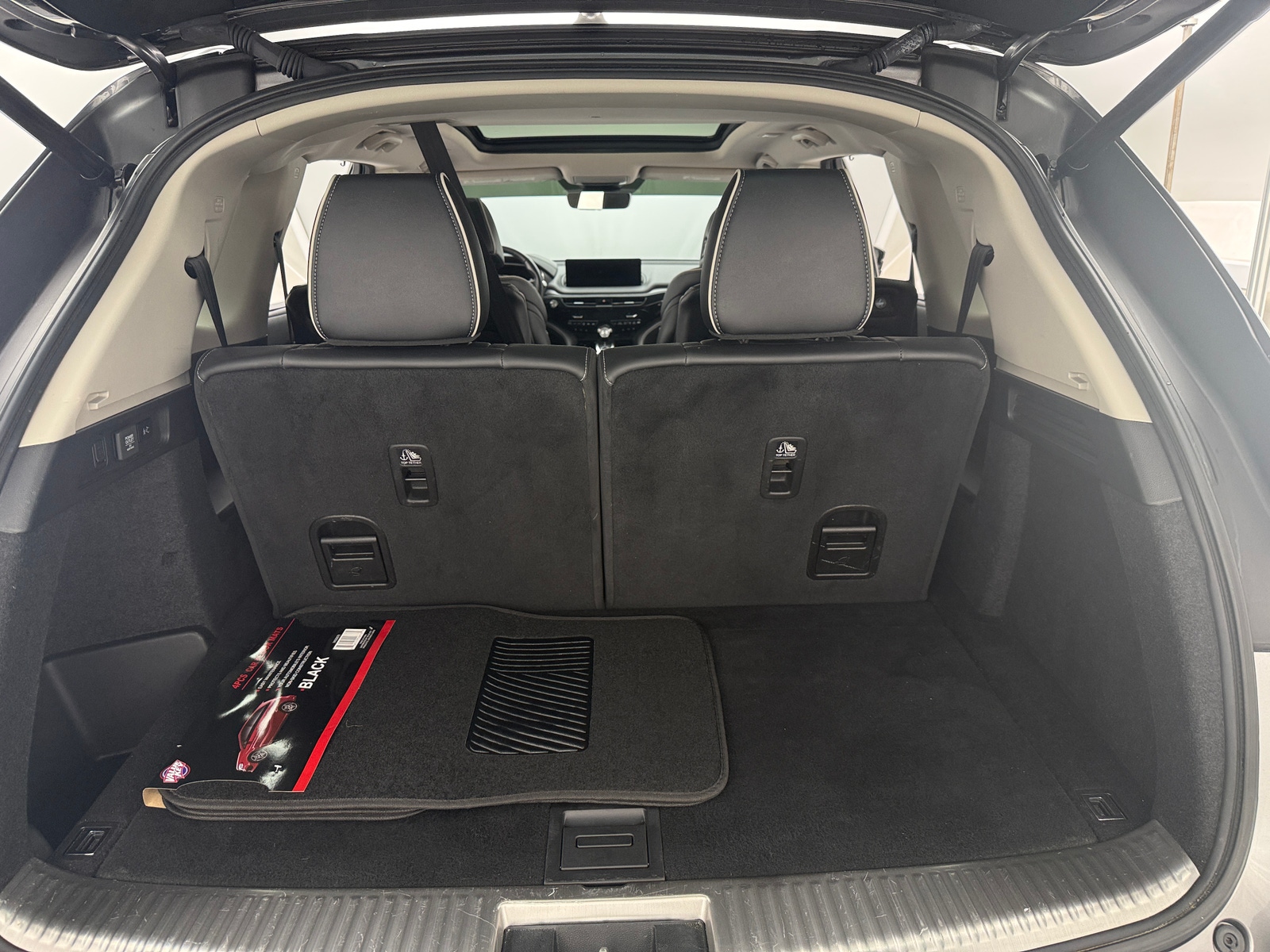 Thumbnail: 2022 Acura MDX - 6